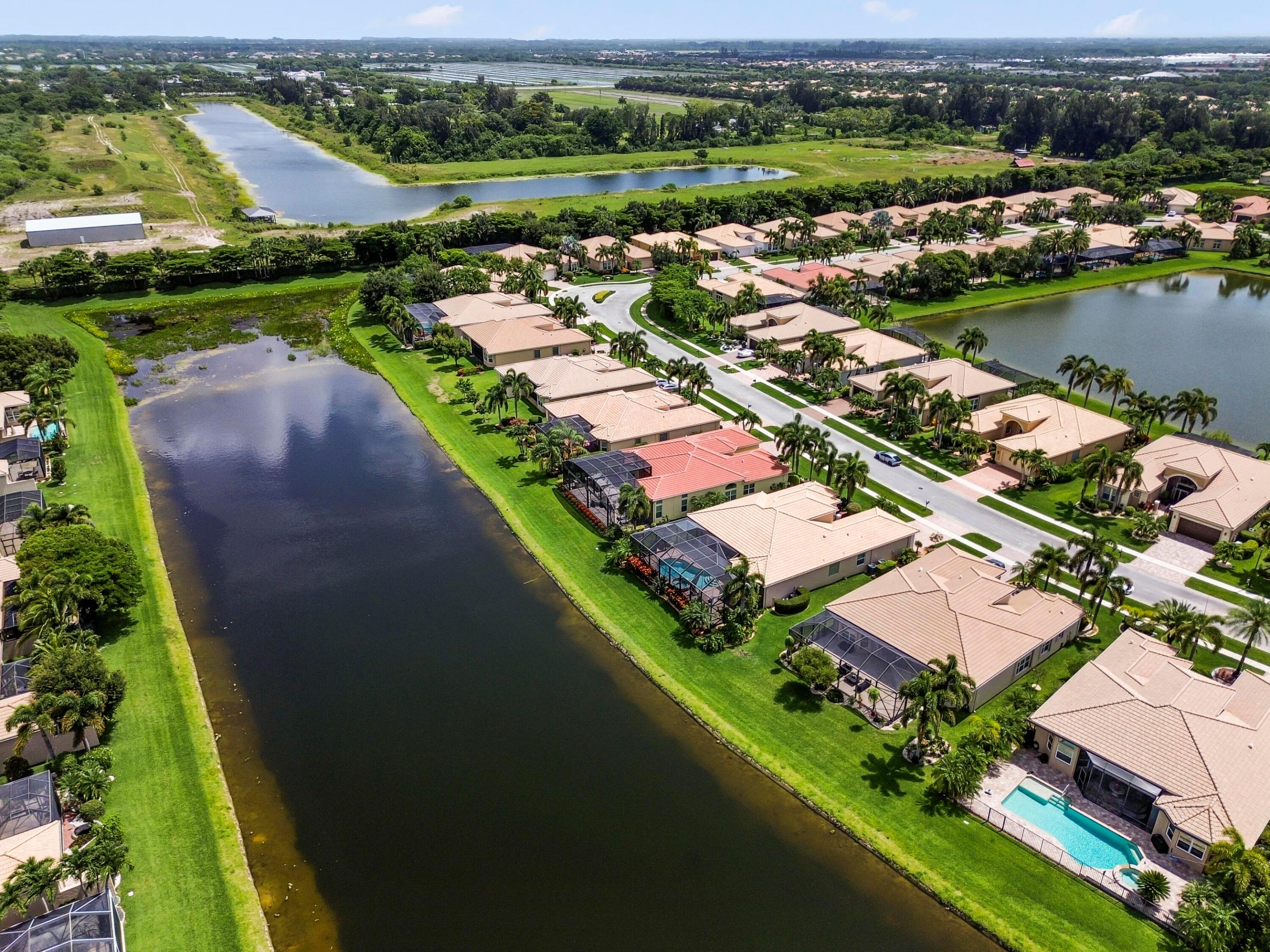LYONS WEST - Residential
