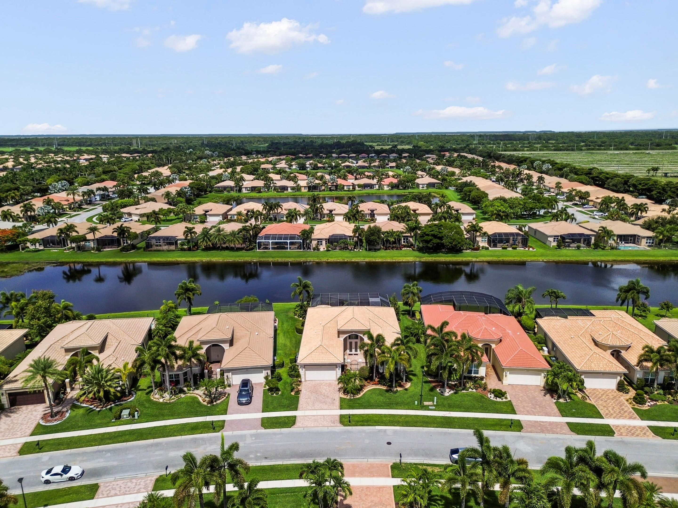 LYONS WEST - Residential