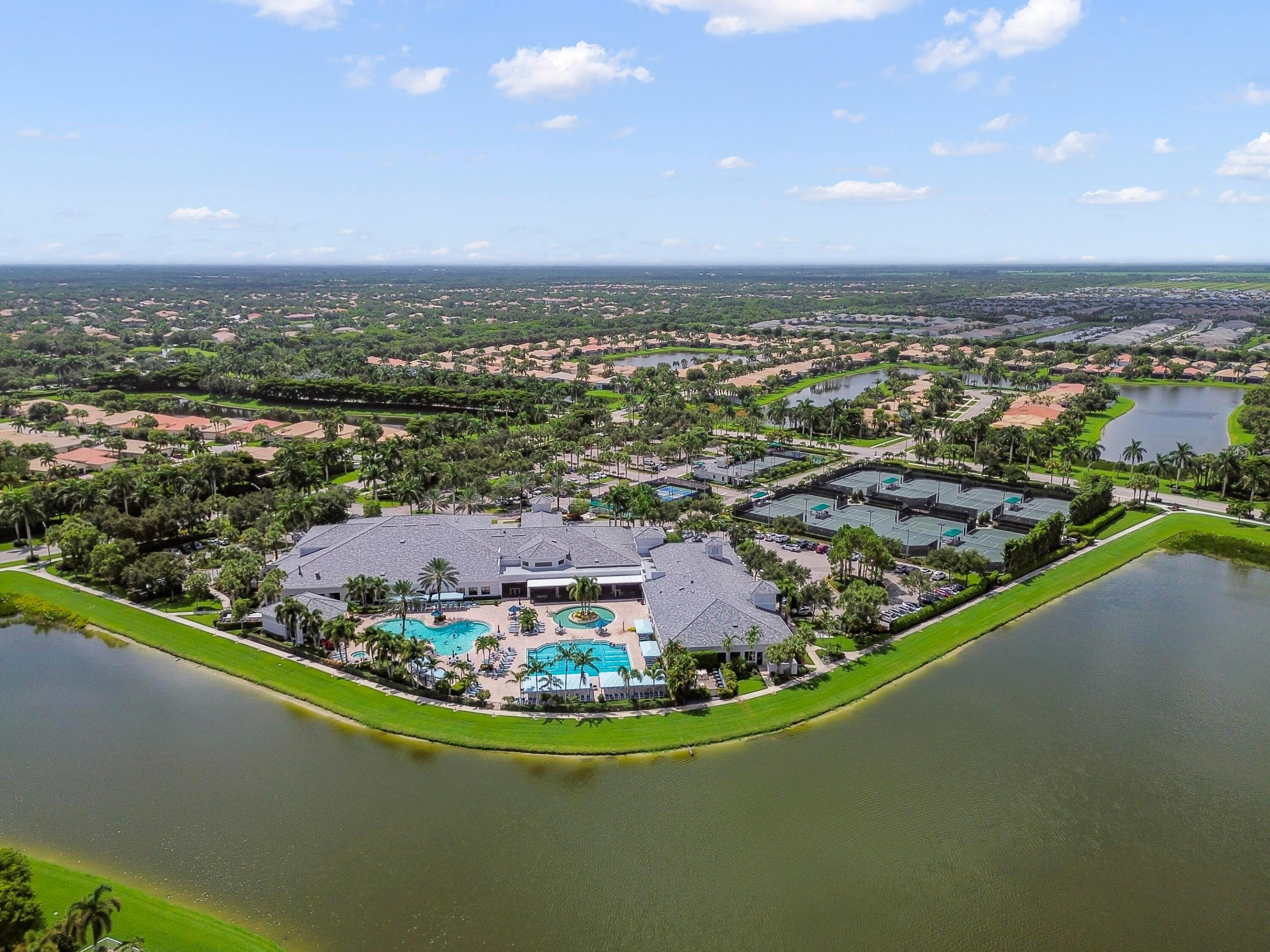 LYONS WEST - Residential