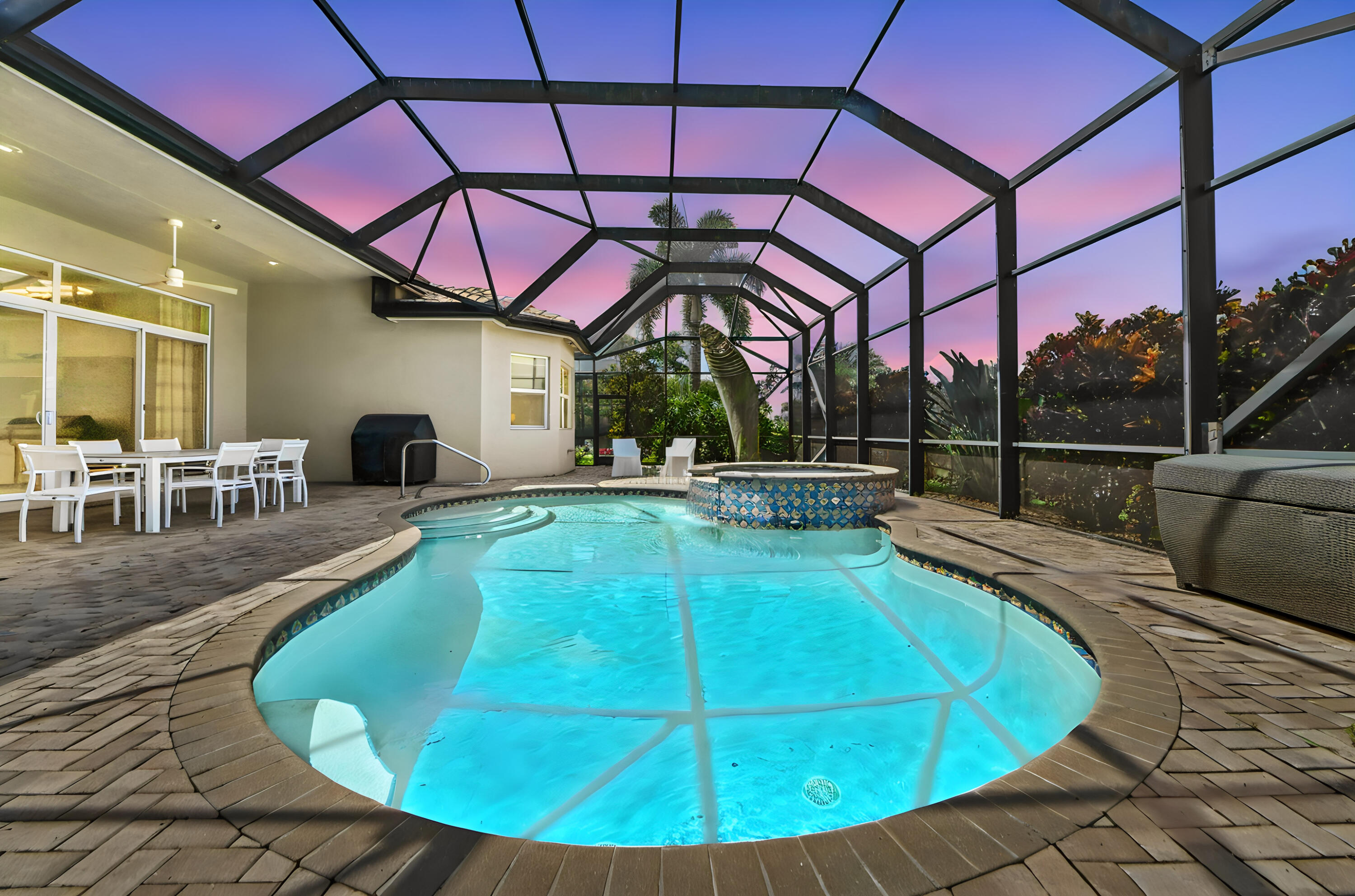 LYONS WEST - Residential