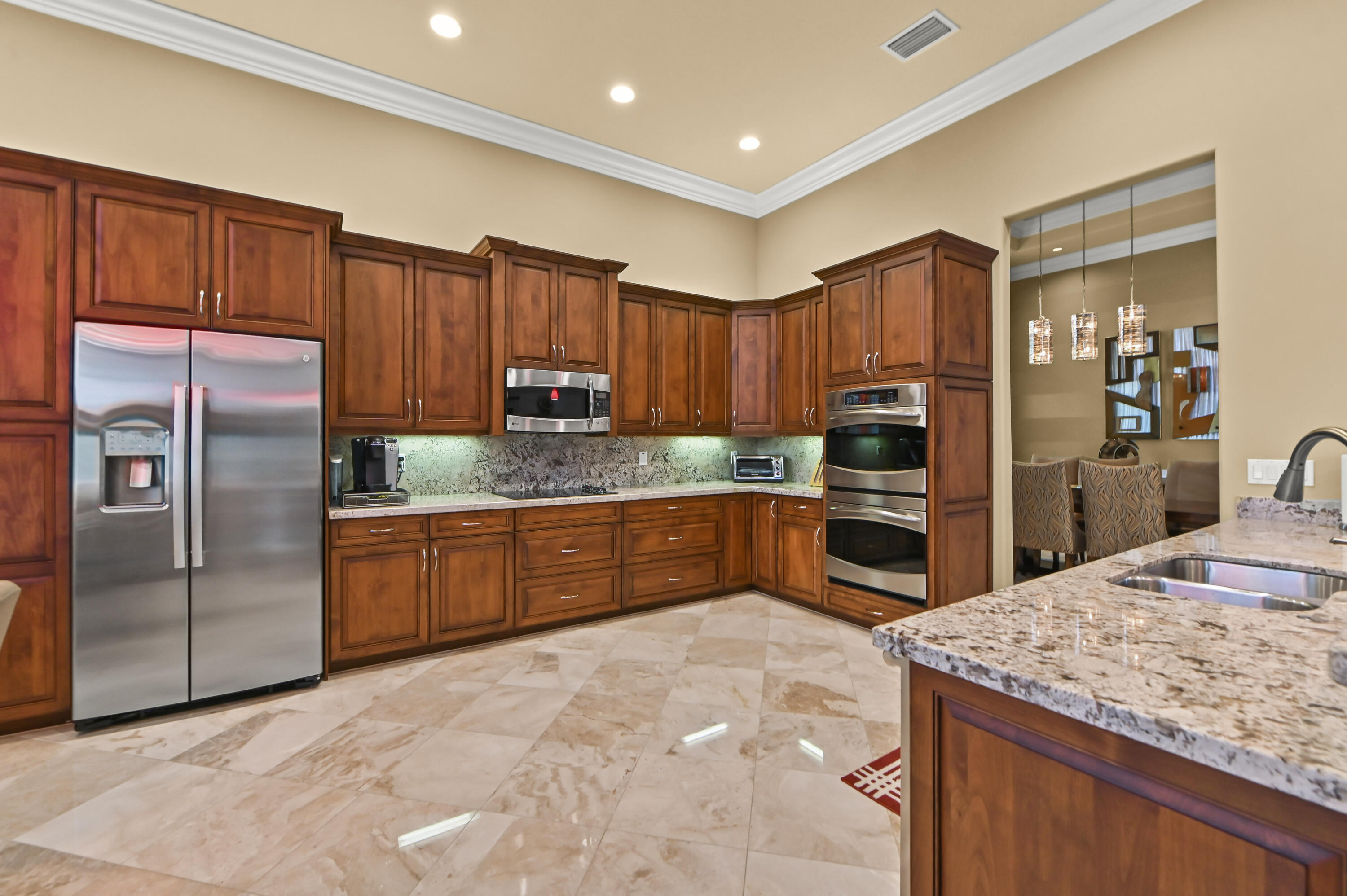 LYONS WEST - Residential