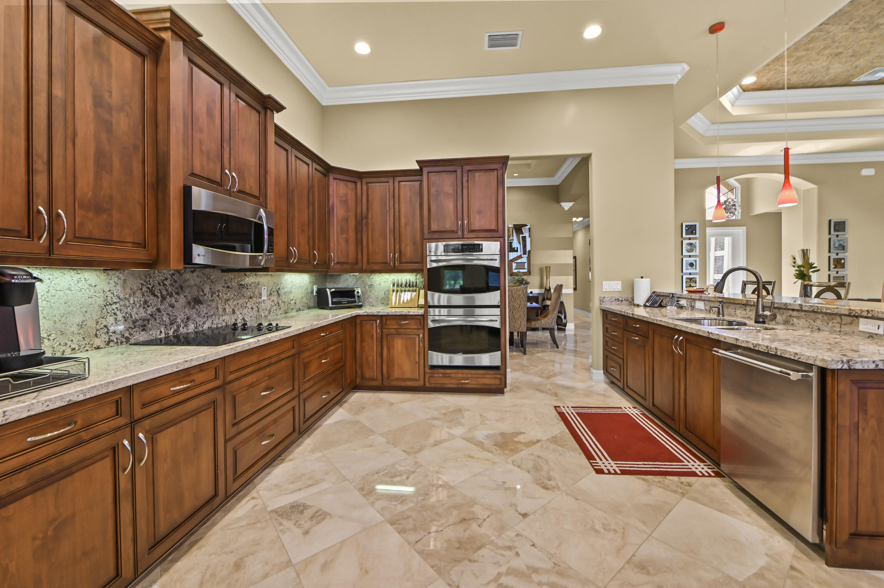 LYONS WEST - Residential