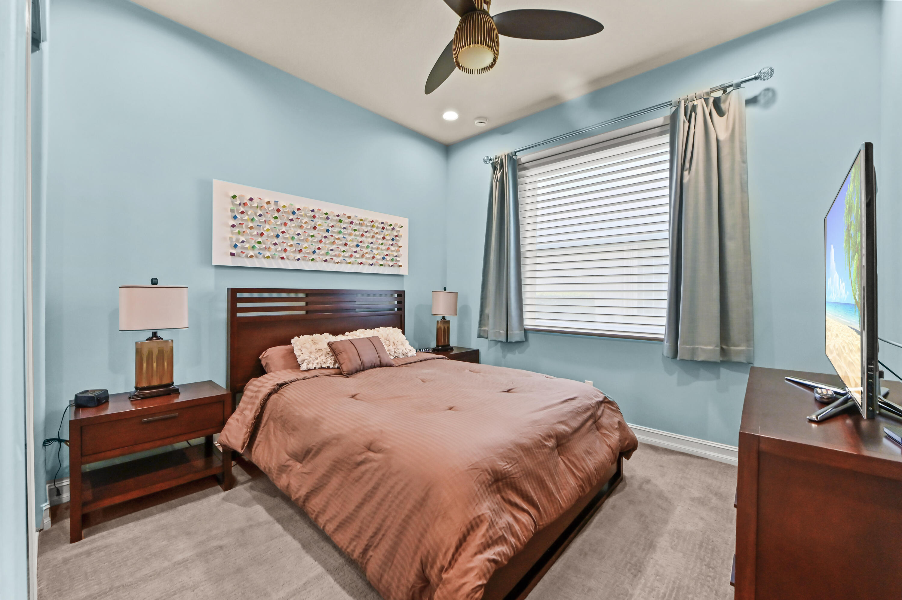 LYONS WEST - Residential