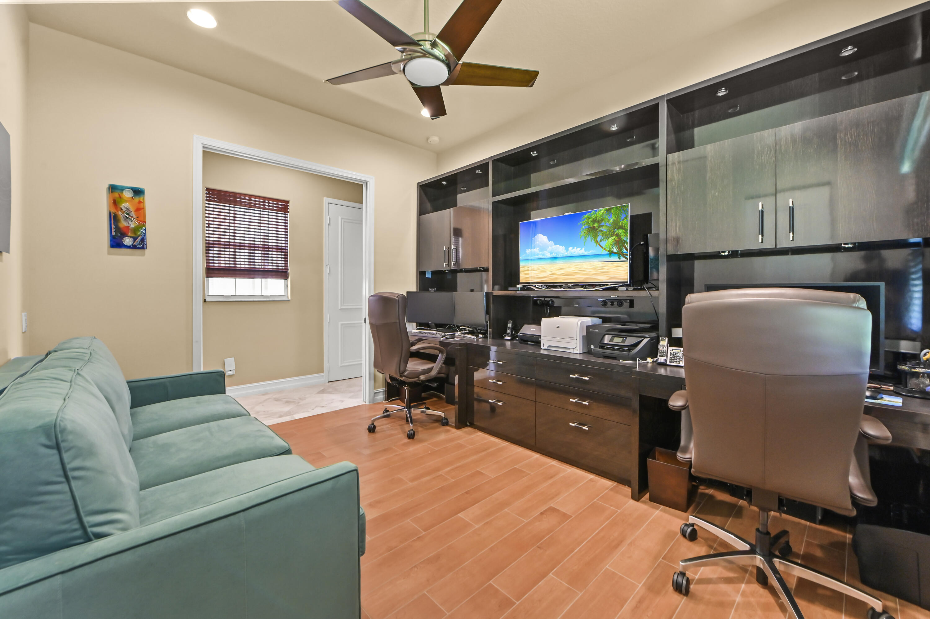 LYONS WEST - Residential