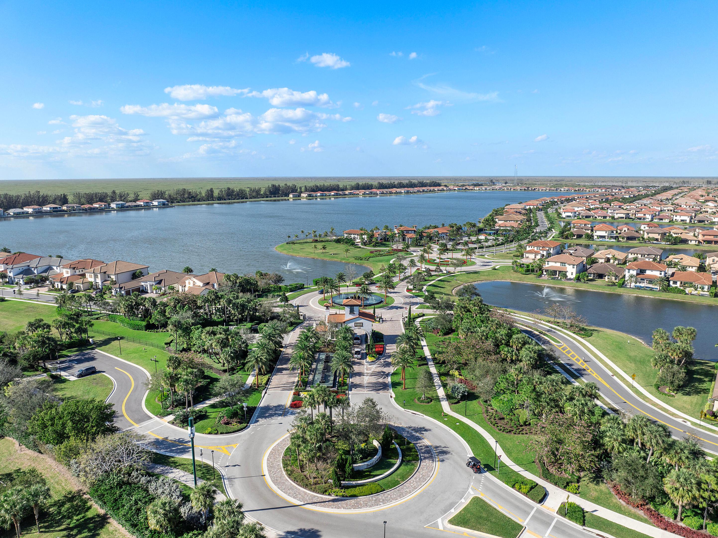 PARKLAND BAY - Residential