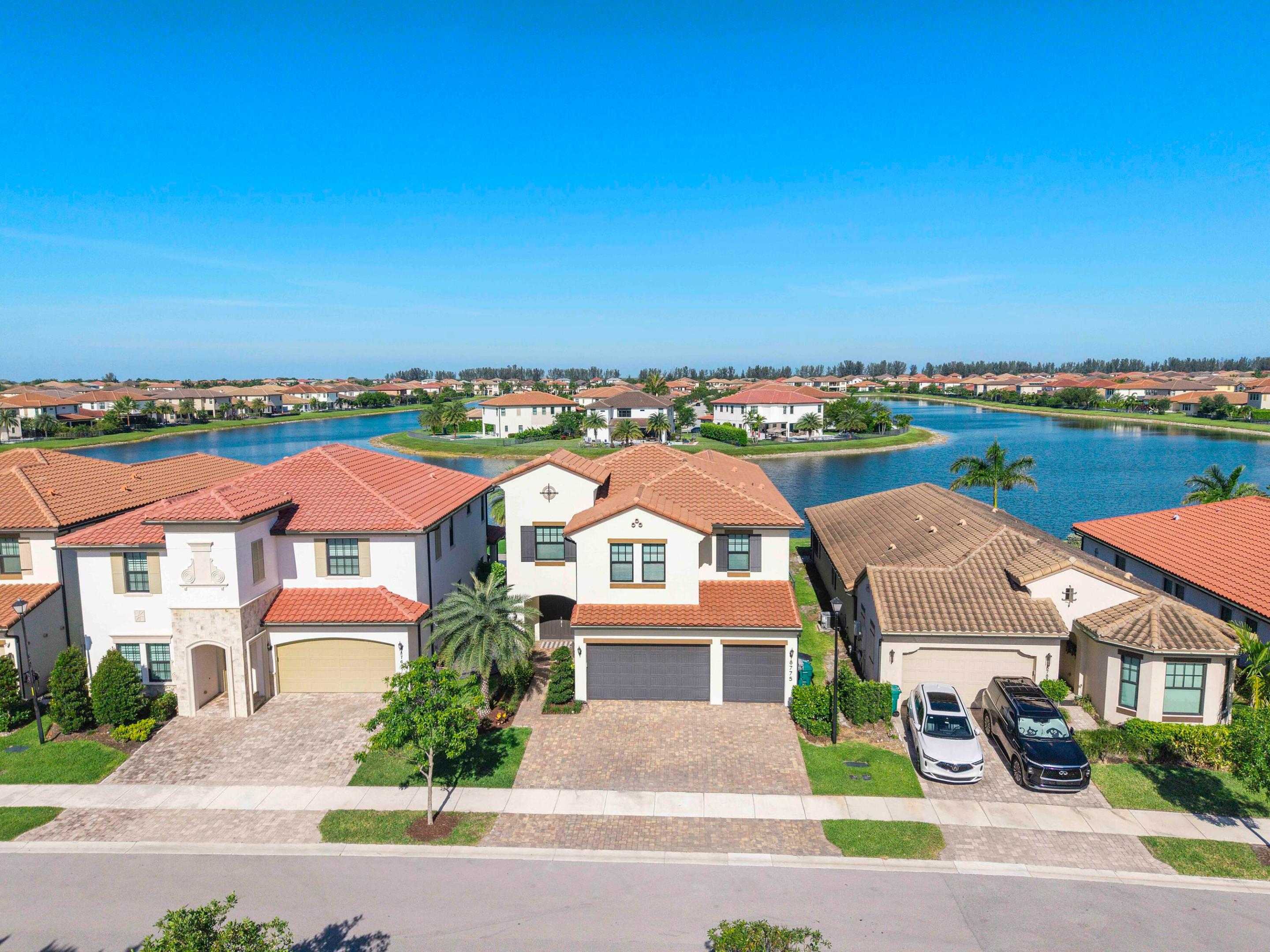PARKLAND BAY - Residential