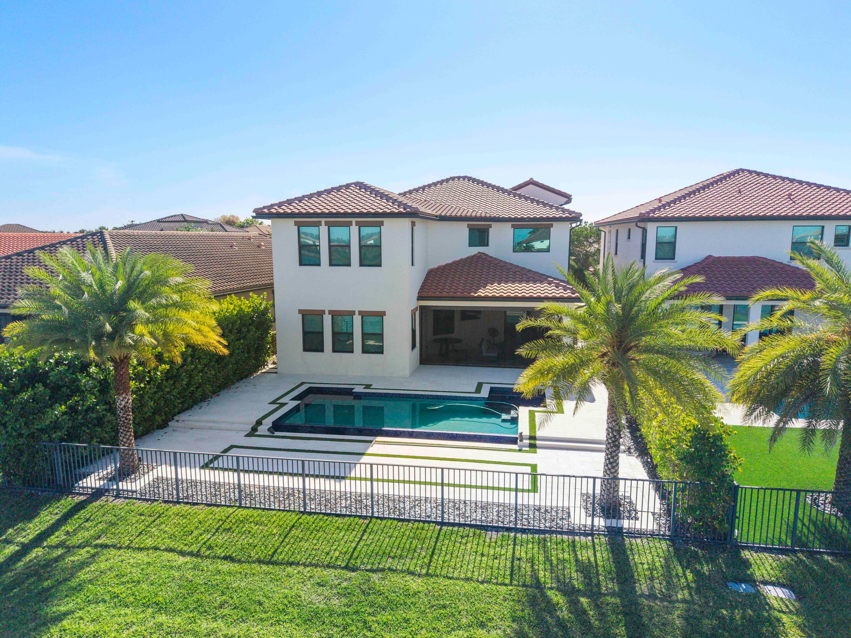 PARKLAND BAY - Residential