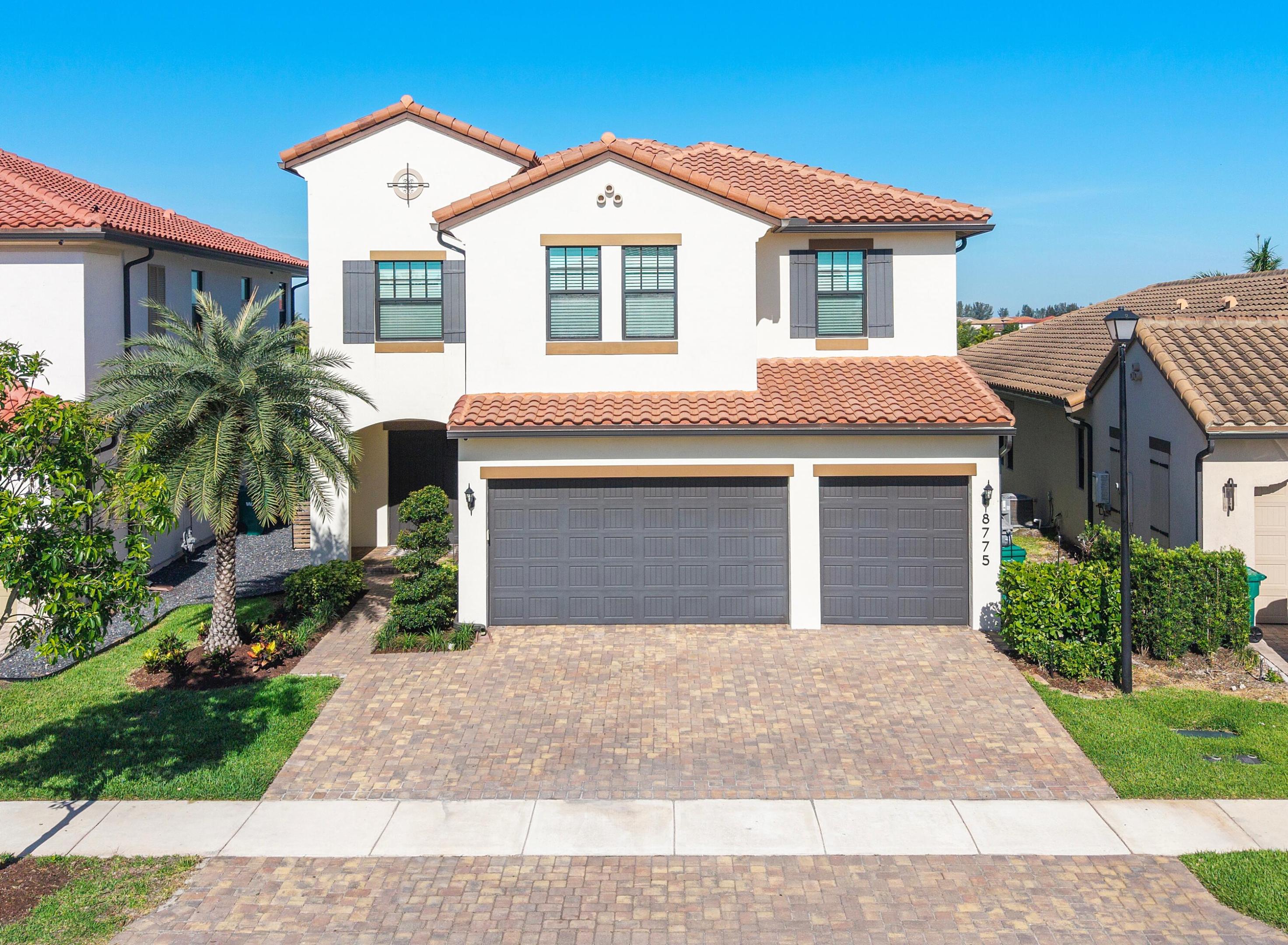 PARKLAND BAY - Residential