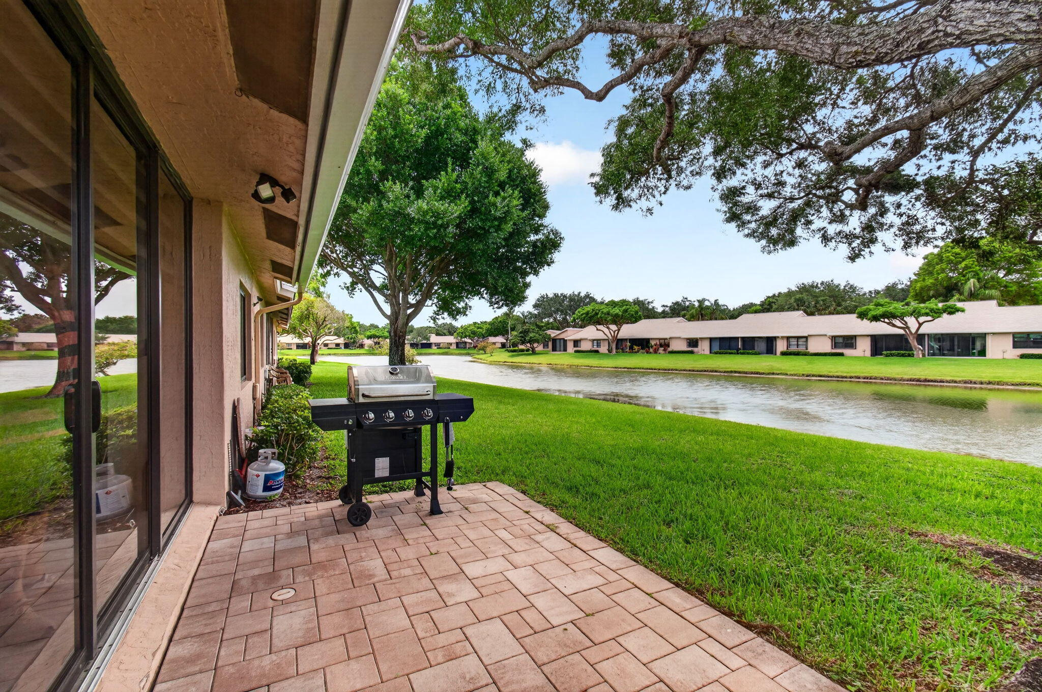WHISPER WALK SEC E CONDO - Residential