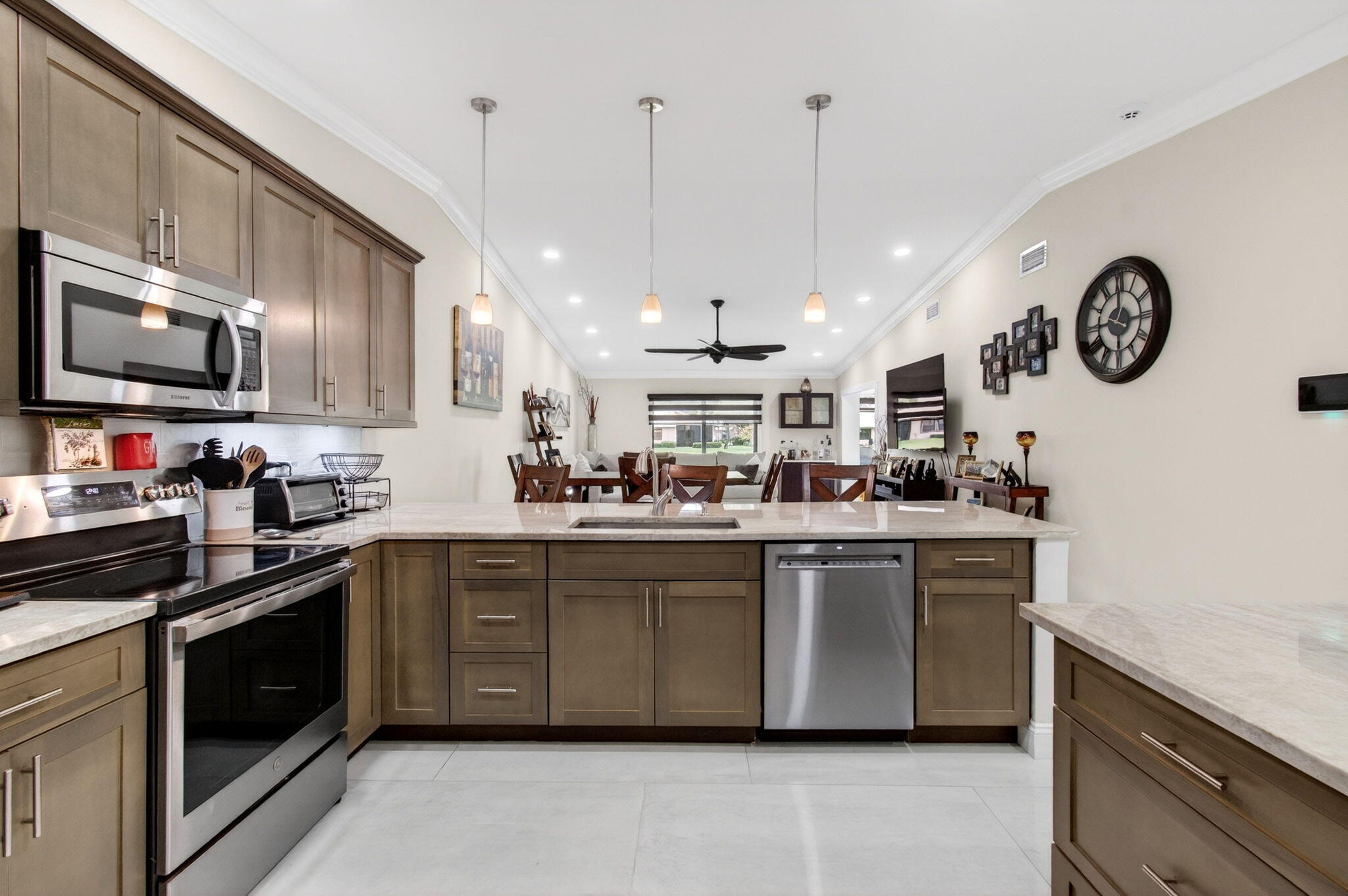 WHISPER WALK SEC E CONDO - Residential