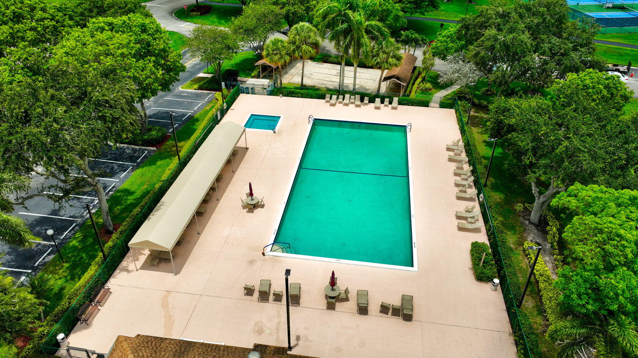 WHISPER WALK SEC E CONDO - Residential