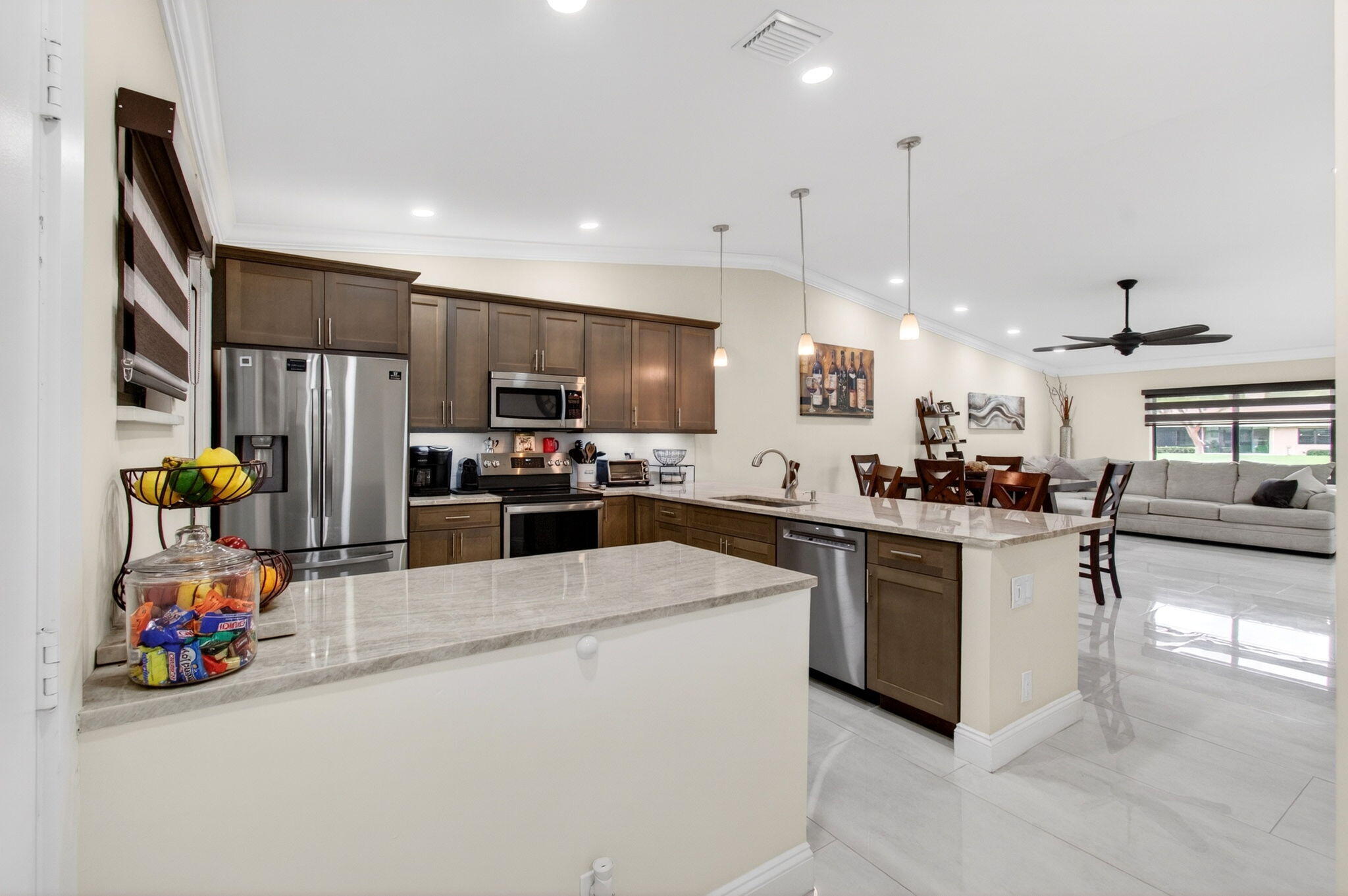 WHISPER WALK SEC E CONDO - Residential