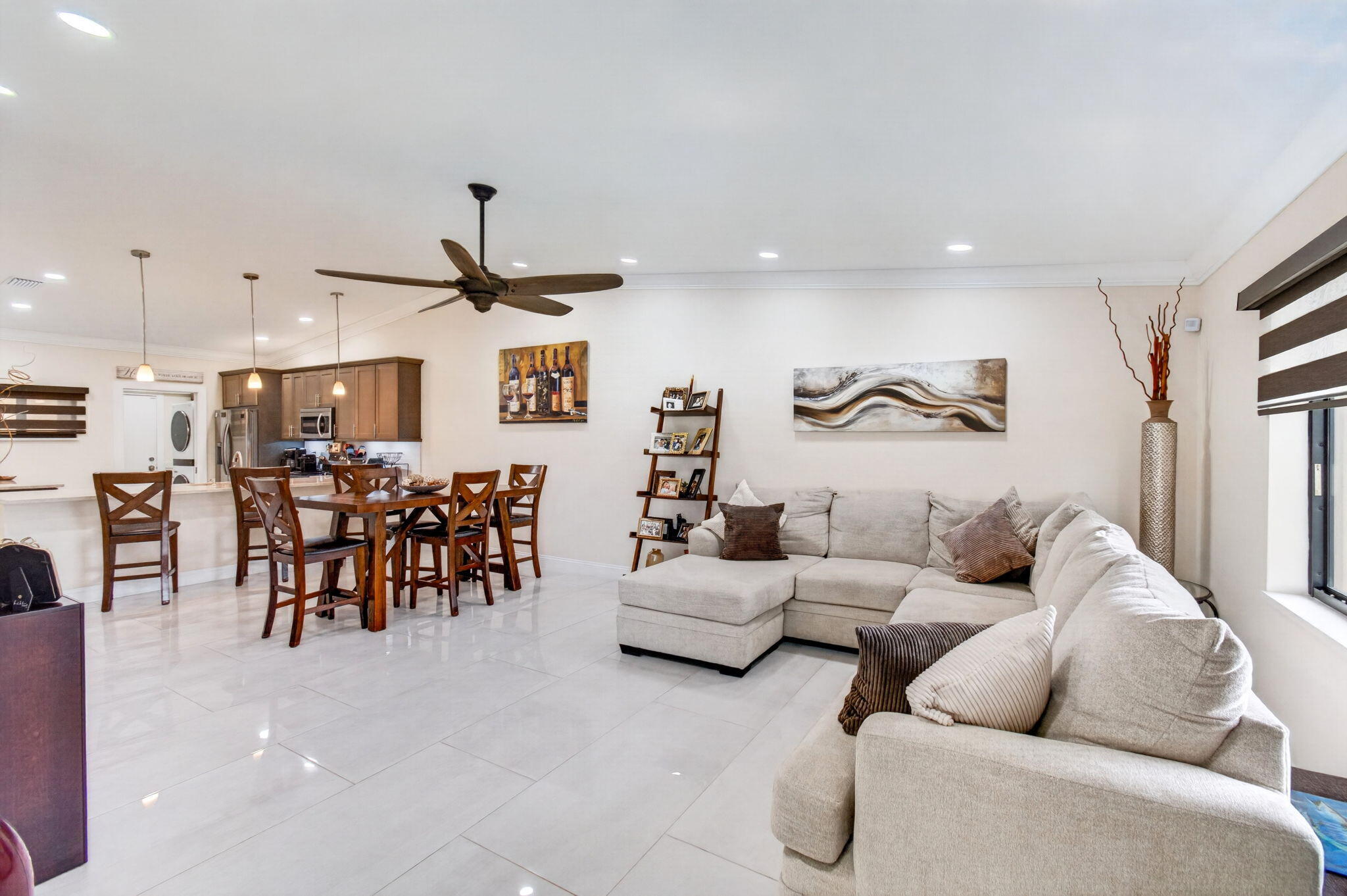 WHISPER WALK SEC E CONDO - Residential