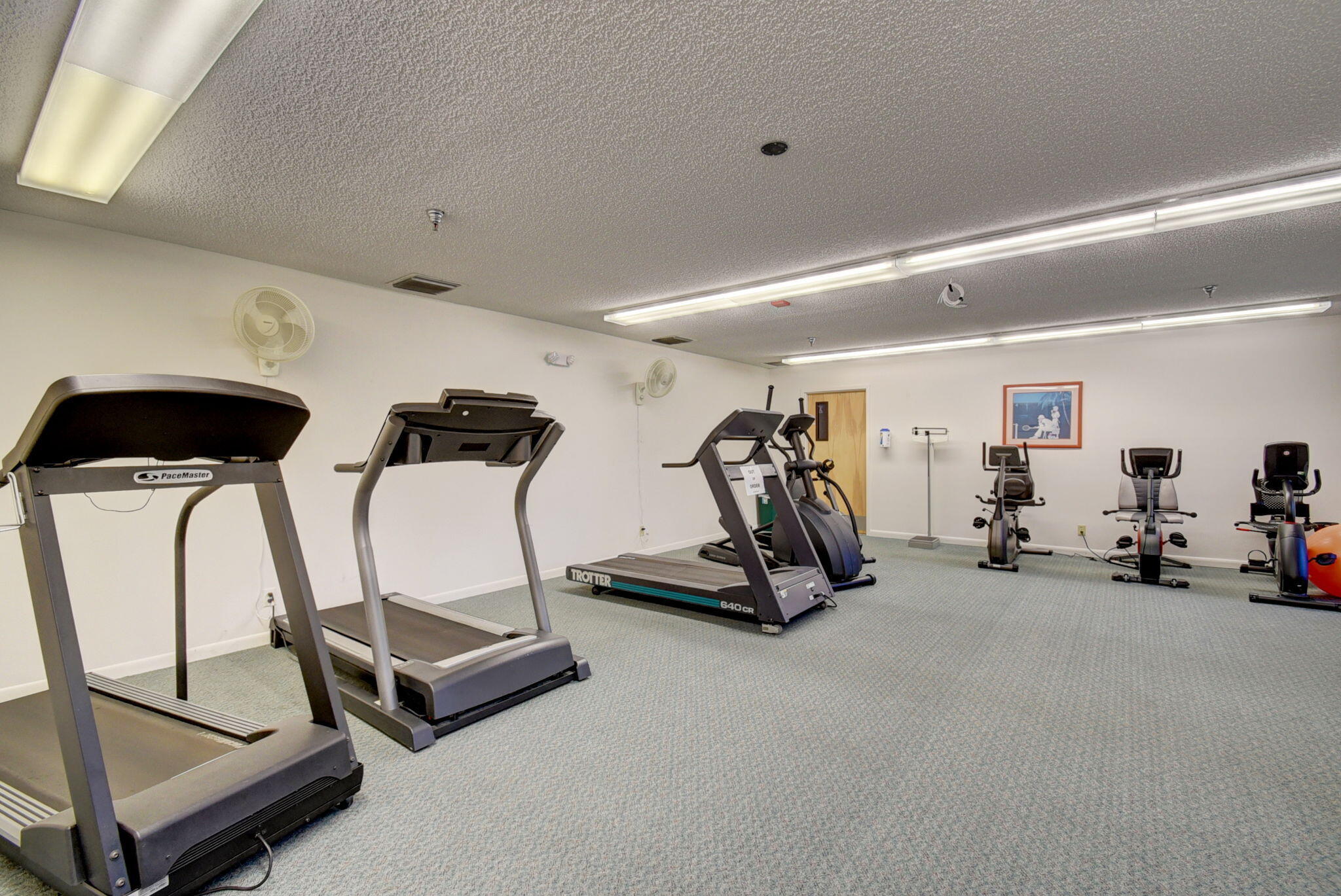 WHISPER WALK SEC E CONDO - Residential
