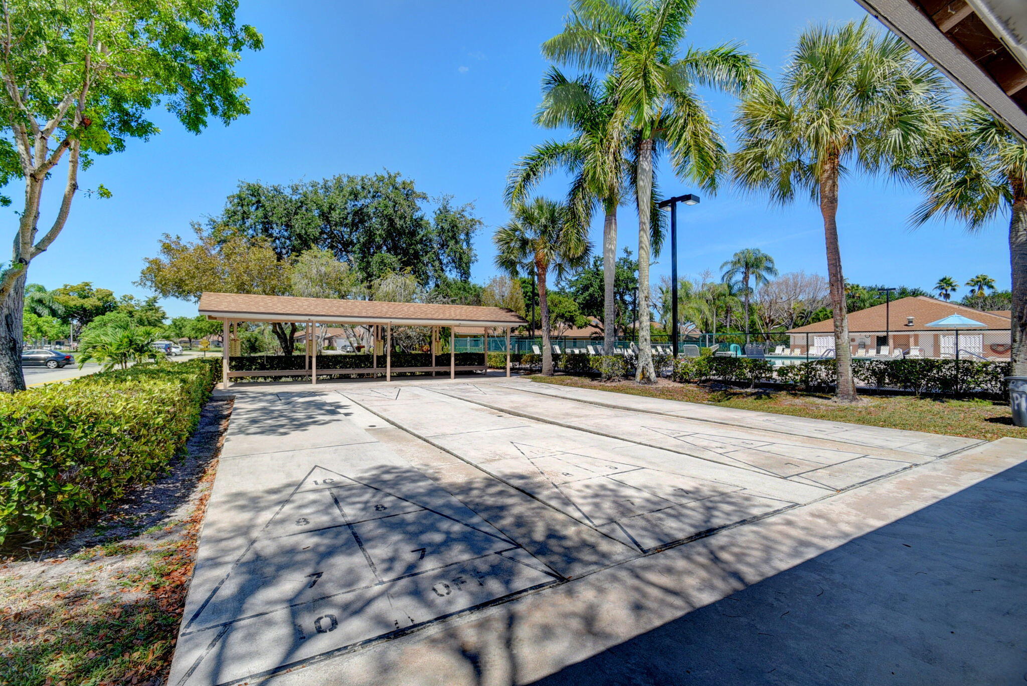 WHISPER WALK SEC E CONDO - Residential