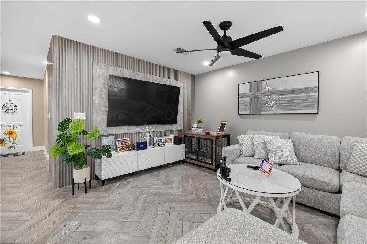 LIBERTY BAY - Residential