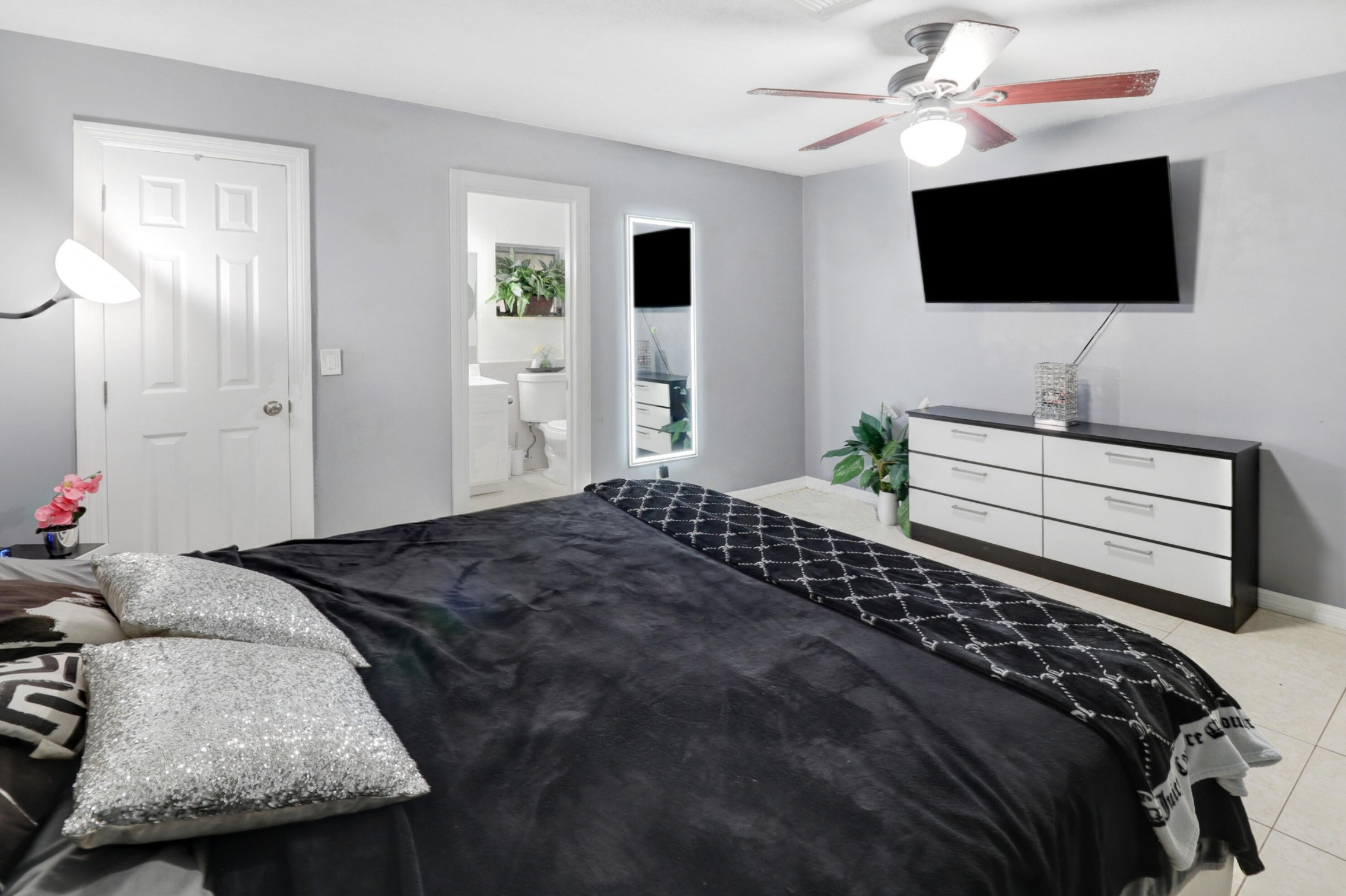 PALMLAND VILLAS I CONDO - Residential