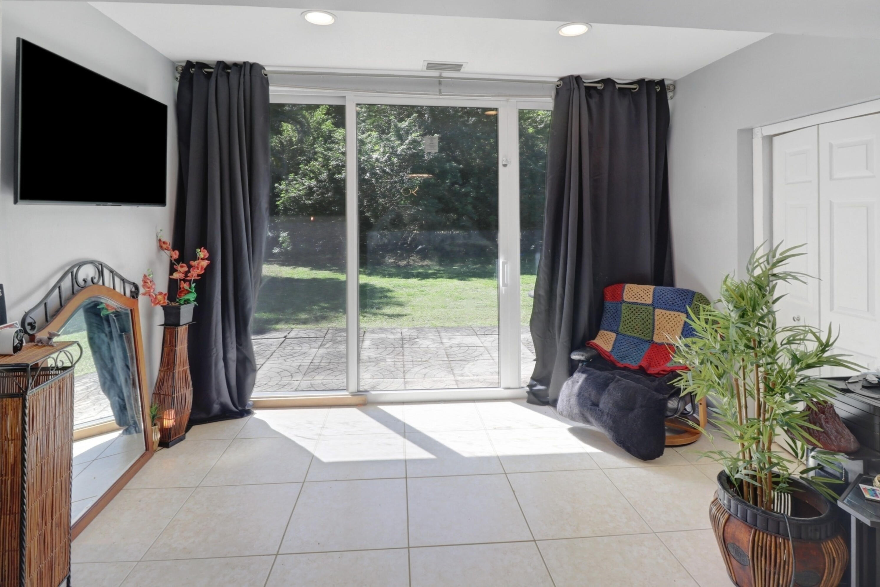 PALMLAND VILLAS I CONDO - Residential