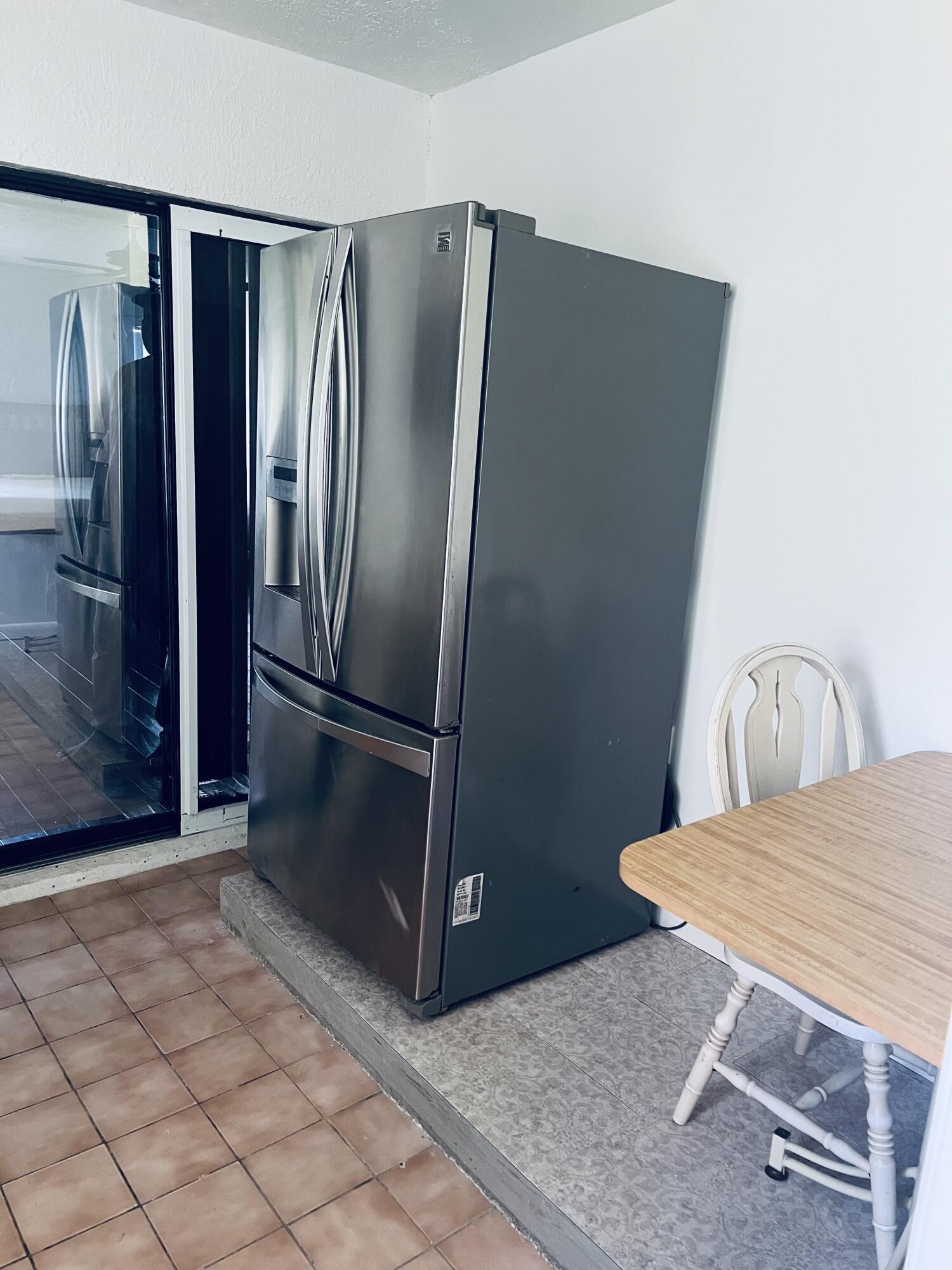 PORT ST LUCIE SECTION 27 - Residential Lease