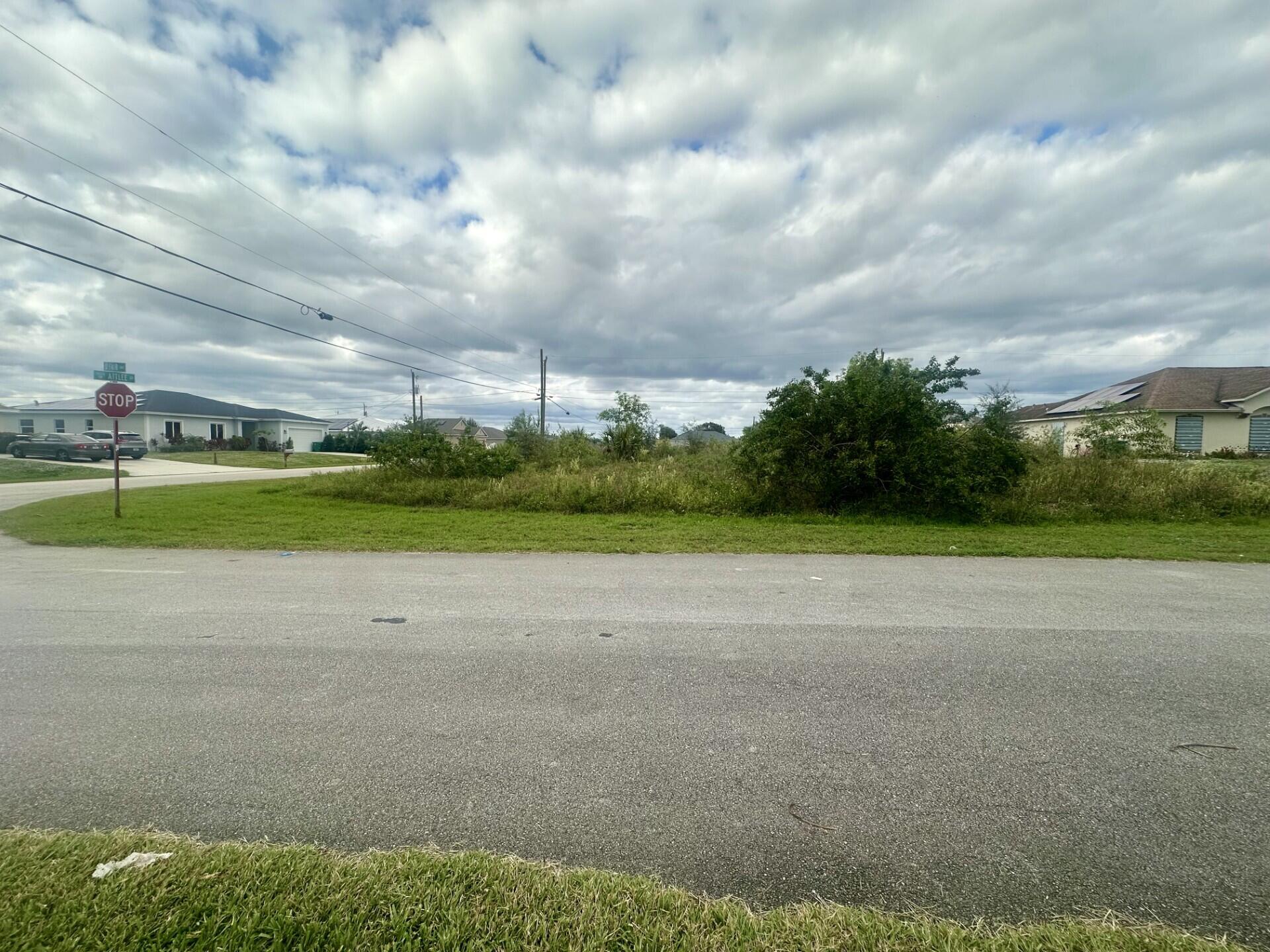 PORT ST LUCIE-SECTION 33 - Land