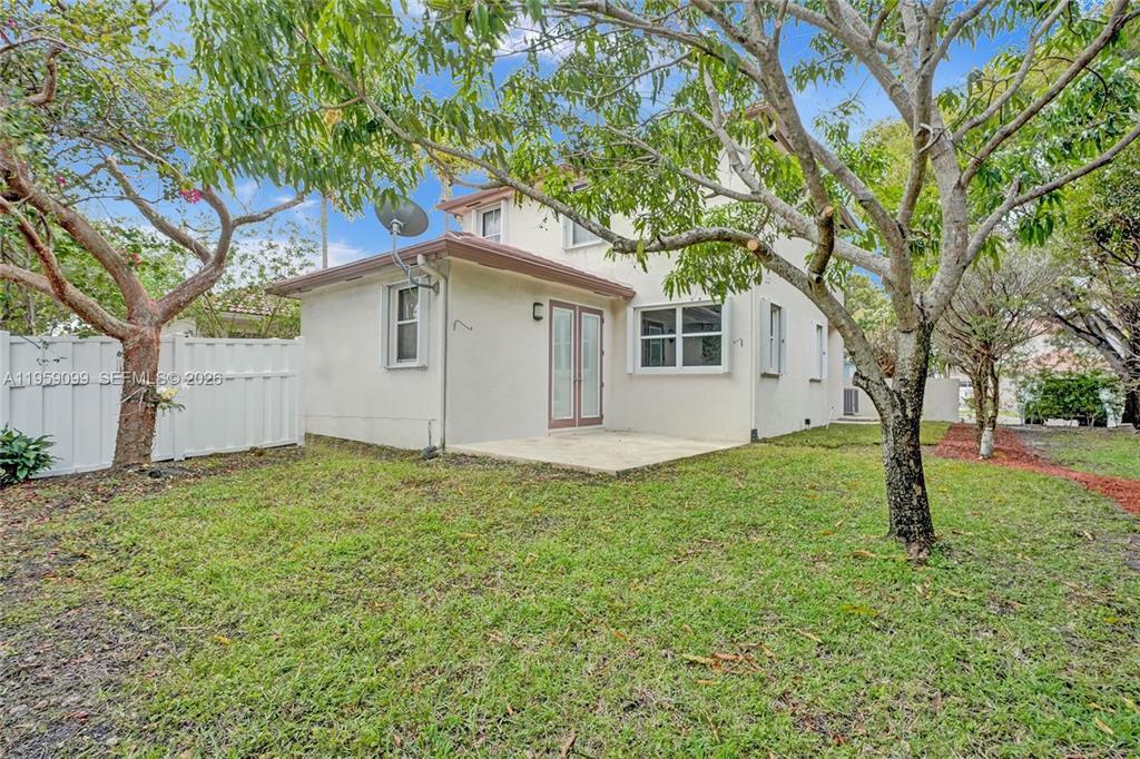 LAKES OF NEWPORT - Residential Lease