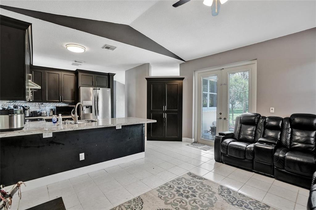 LAKES OF NEWPORT - Residential Lease