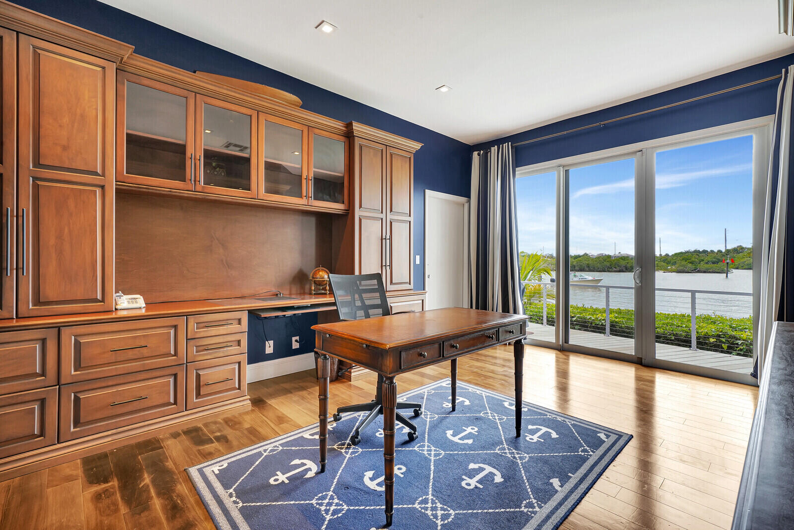 JUPITER HARBOUR - Residential