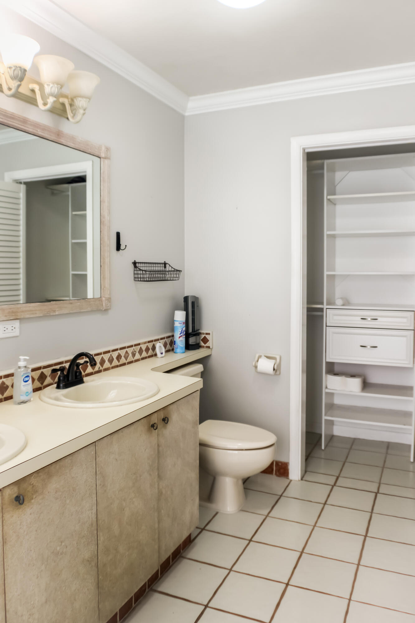 SUGAR POND MANOR OF WELLINGTON - Residential Lease