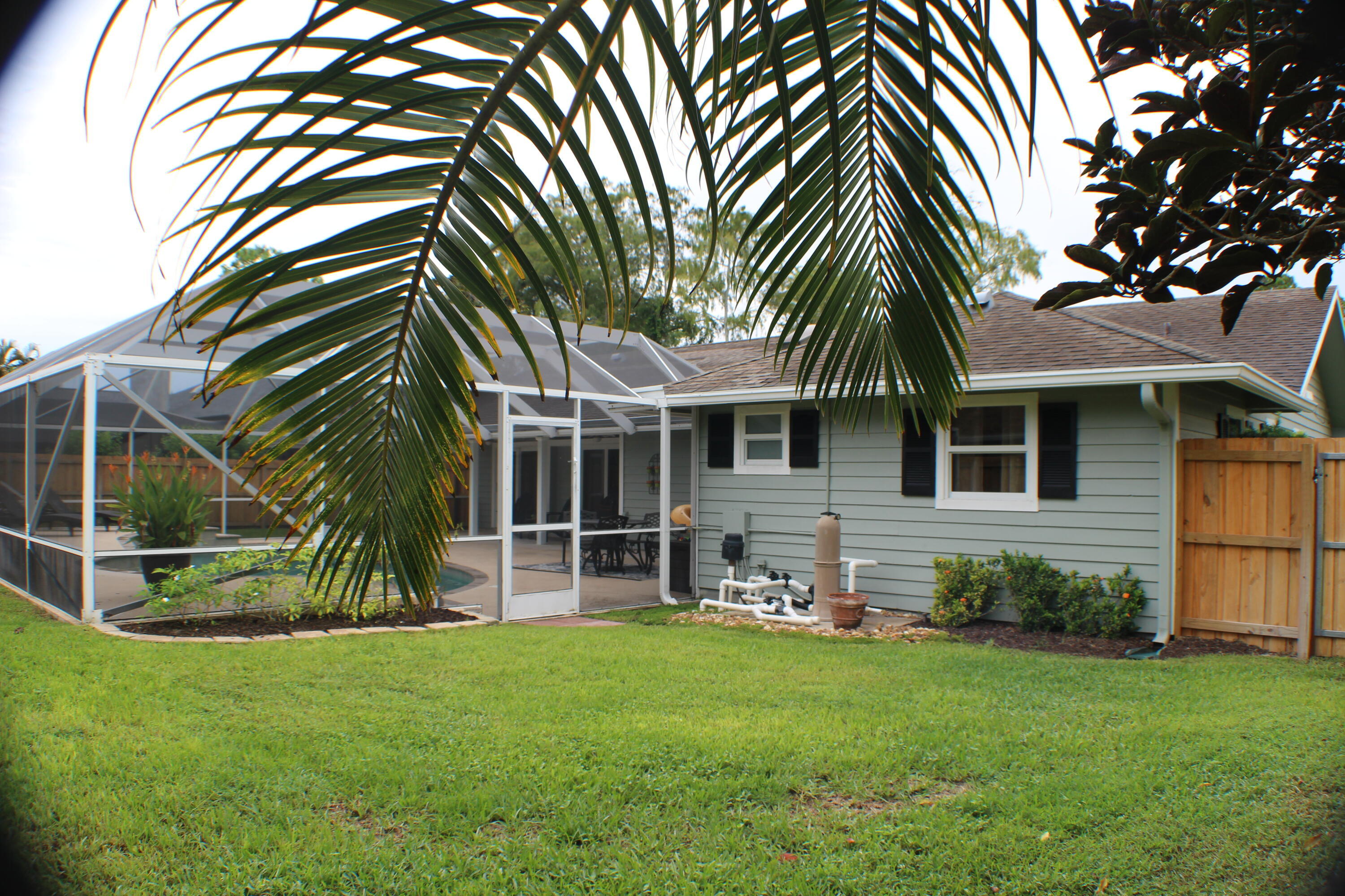 SUGAR POND MANOR OF WELLINGTON - Residential Lease