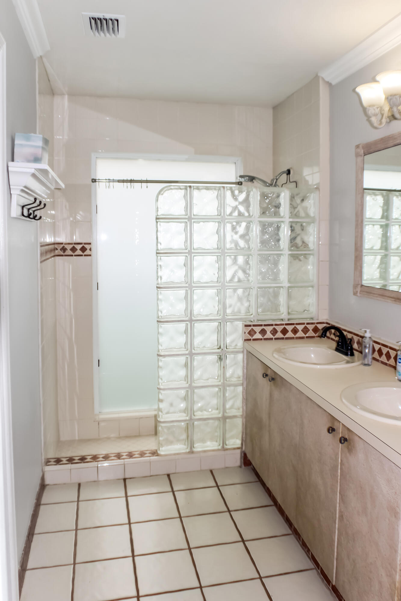 SUGAR POND MANOR OF WELLINGTON - Residential Lease