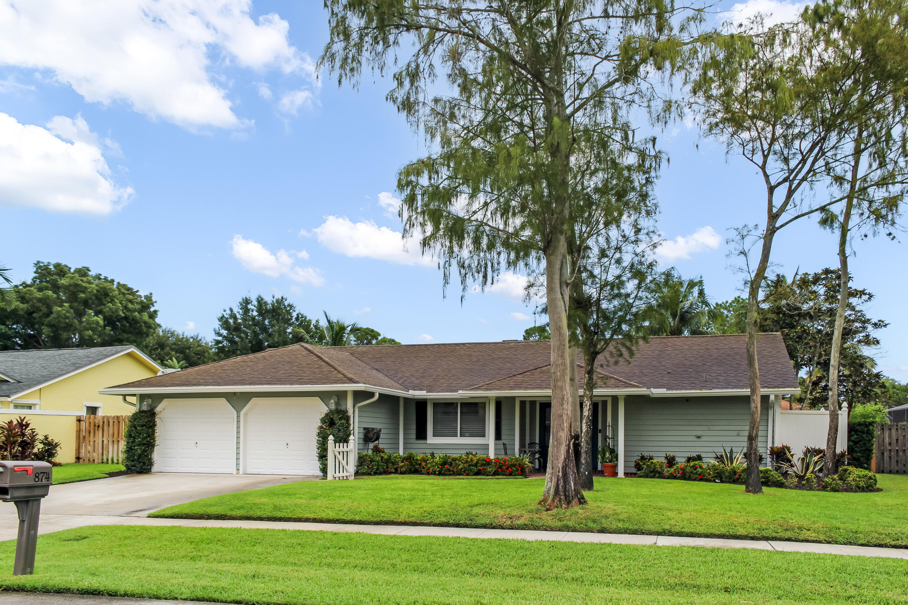 SUGAR POND MANOR OF WELLINGTON - Residential Lease