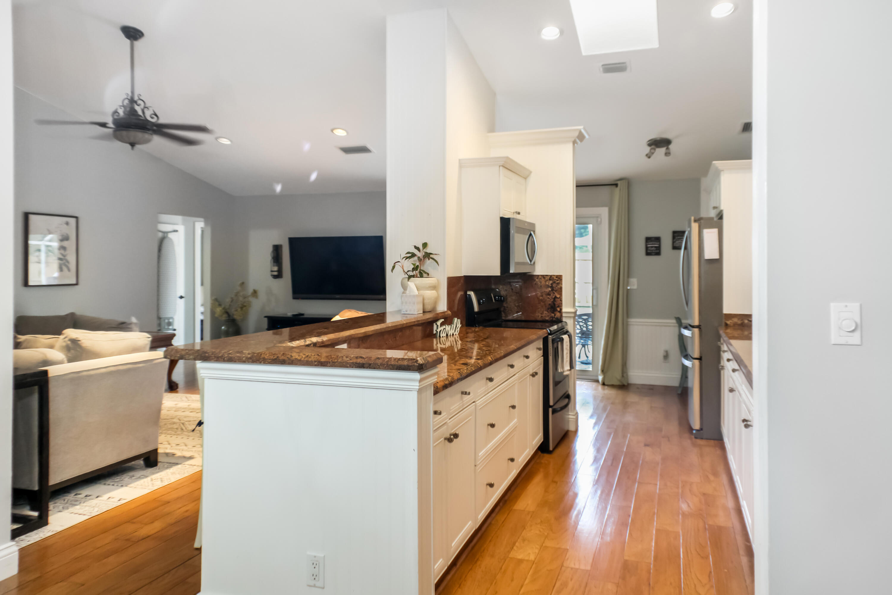 SUGAR POND MANOR OF WELLINGTON - Residential Lease