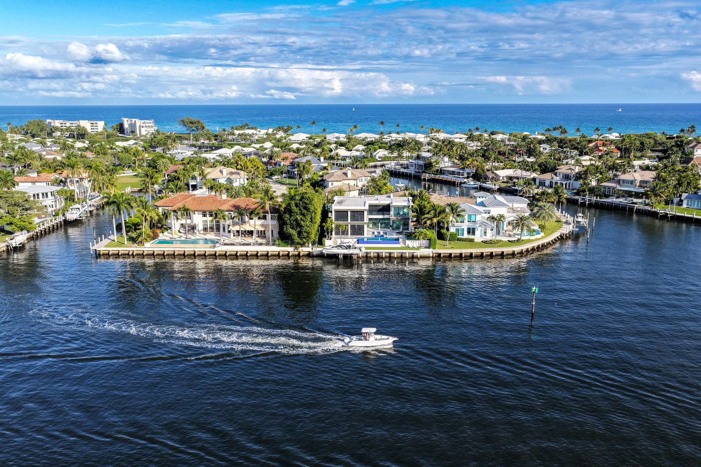 ISLAND DRIVE SOUTH ESTATES - Residential
