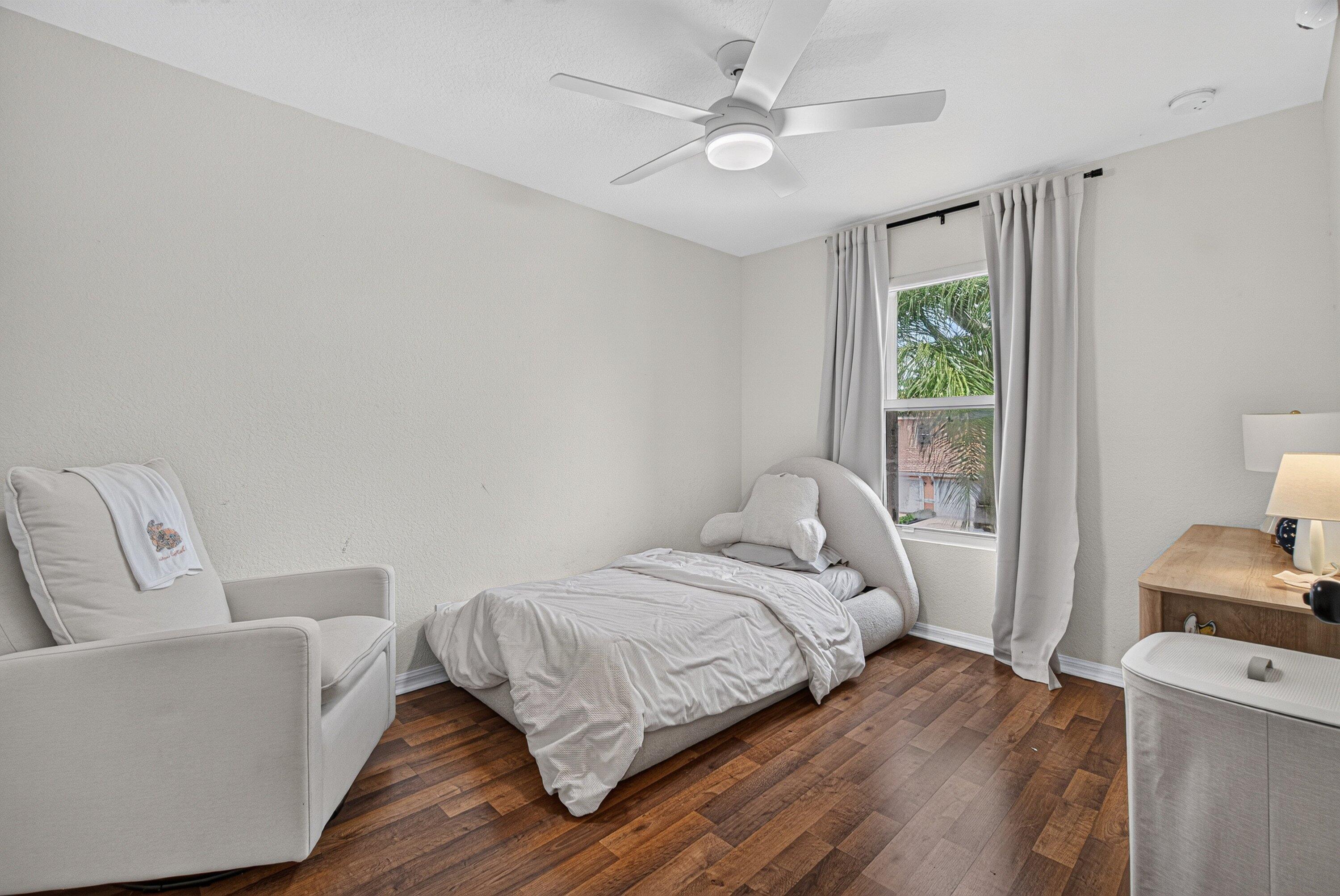 AZURA TOWNHOUSES - Residential