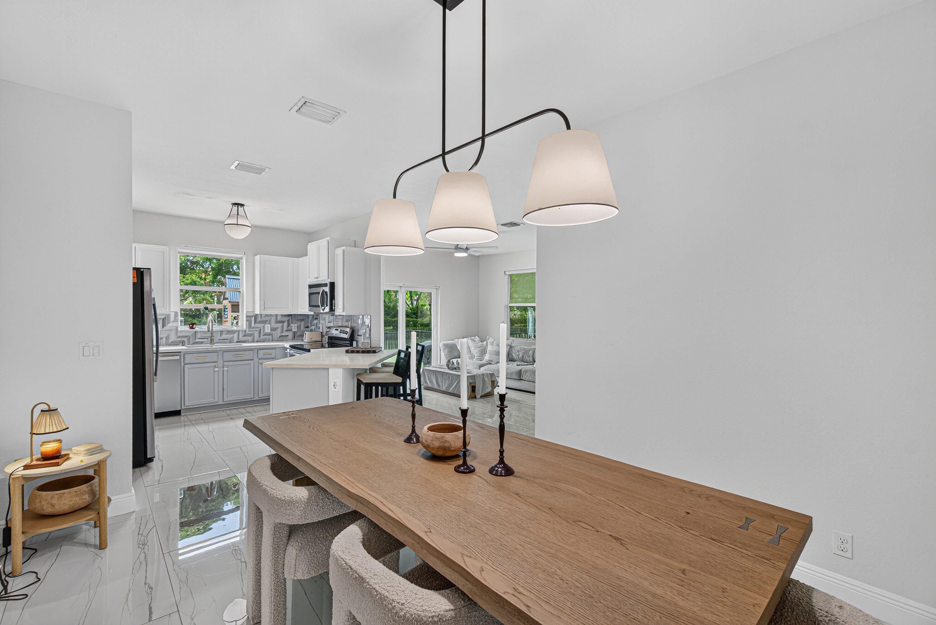 AZURA TOWNHOUSES - Residential