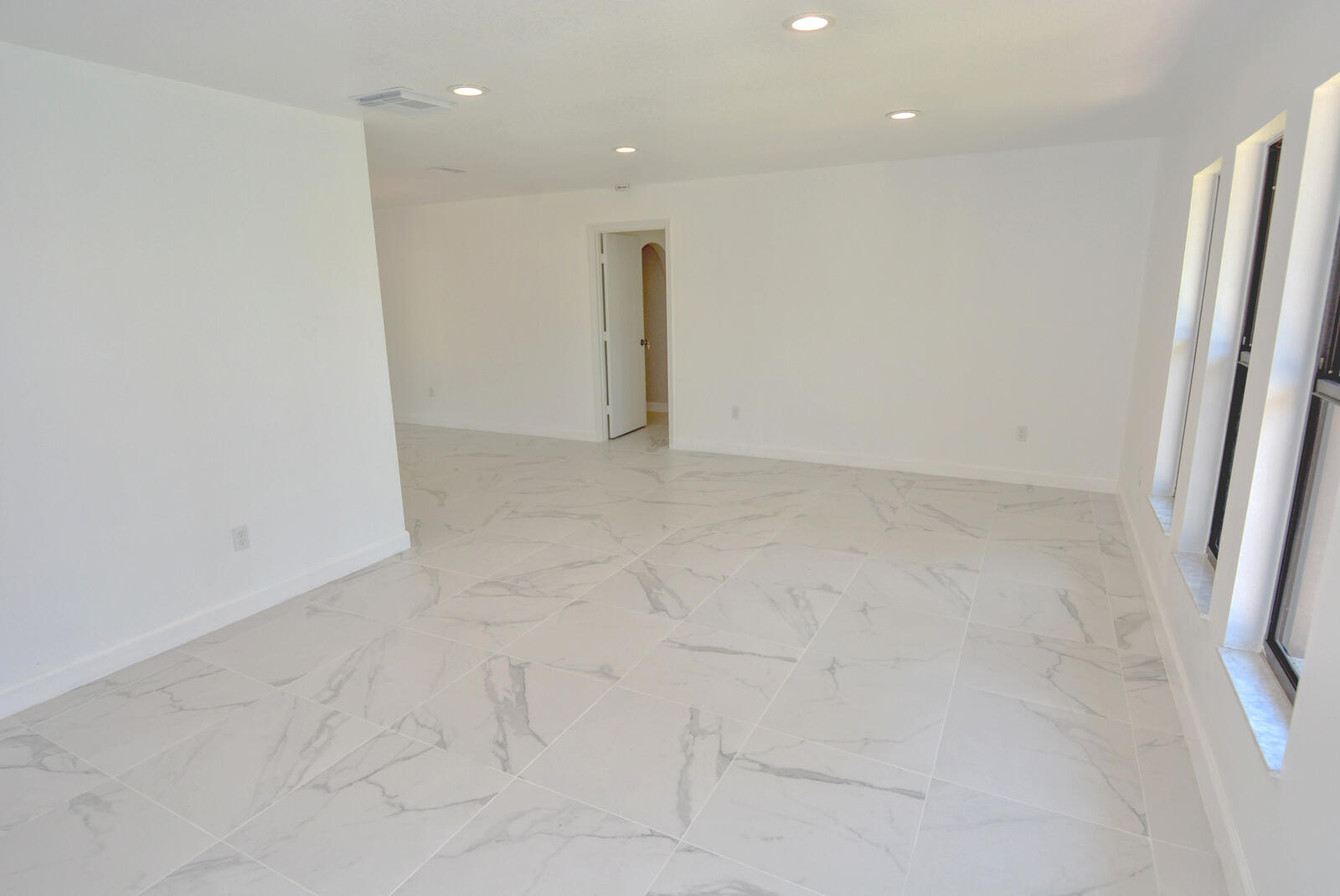 PORT ST LUCIE SECTION 3 - Residential Lease