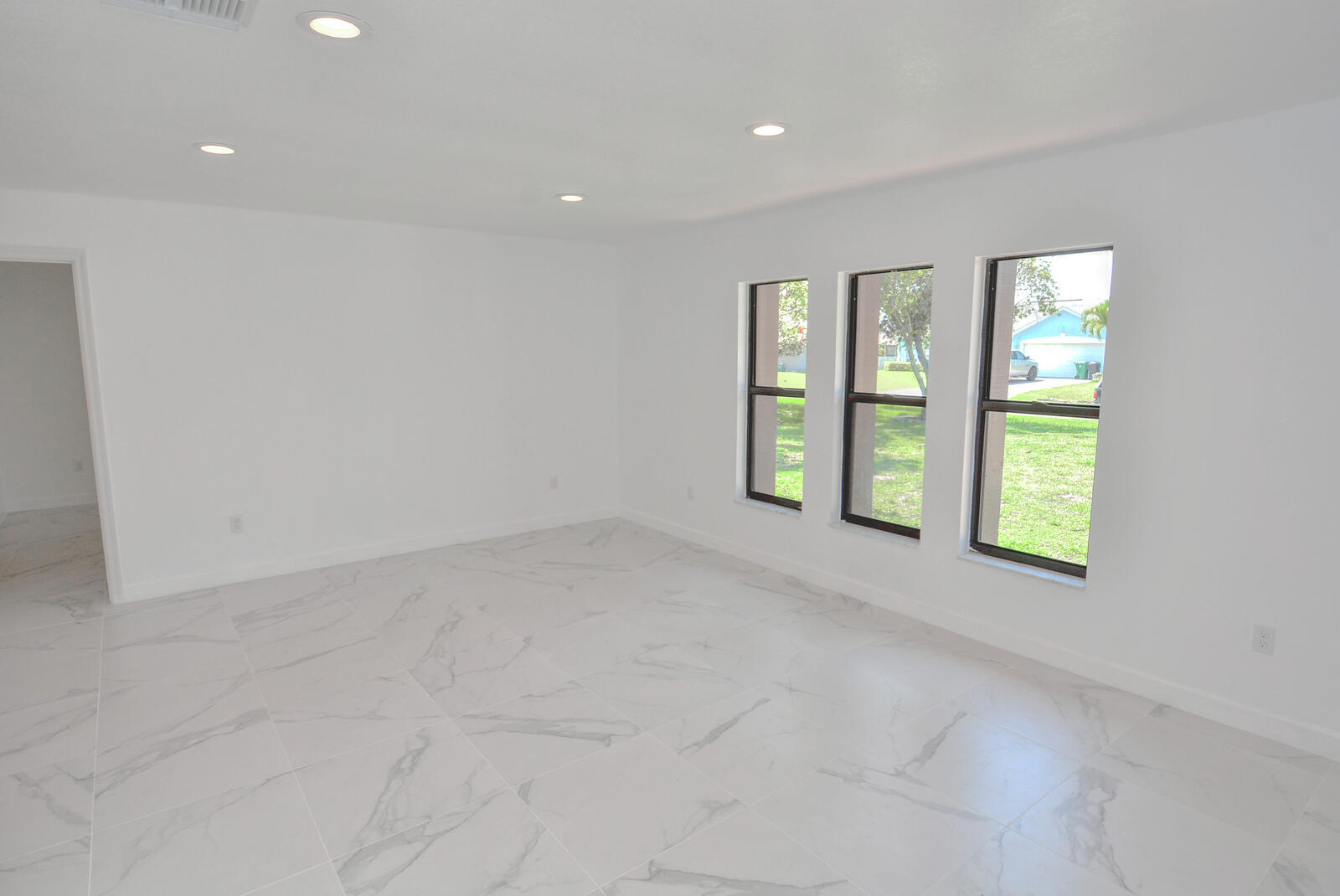 PORT ST LUCIE SECTION 3 - Residential Lease
