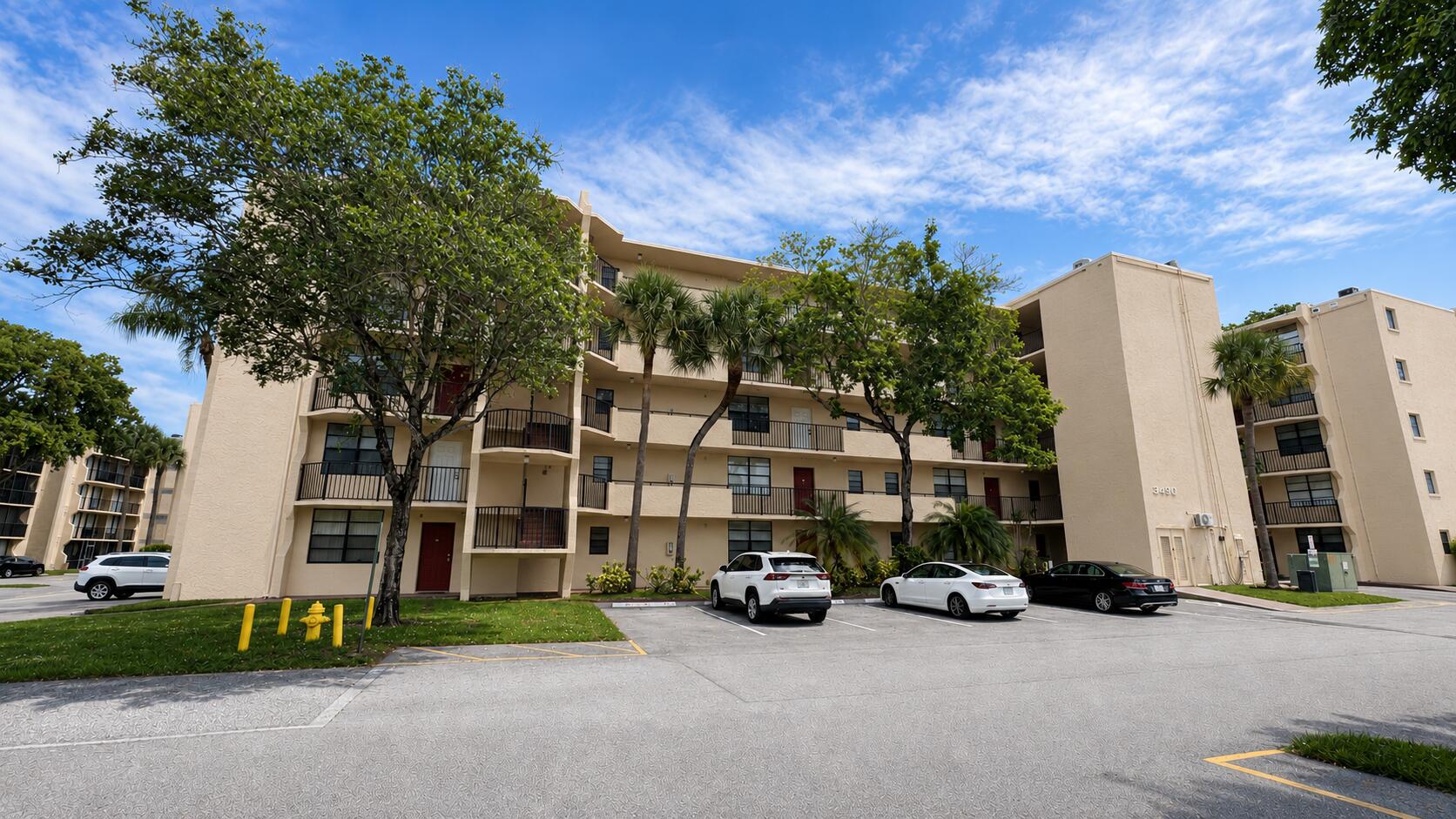 BLUE LAKE APTS CONDO - Residential