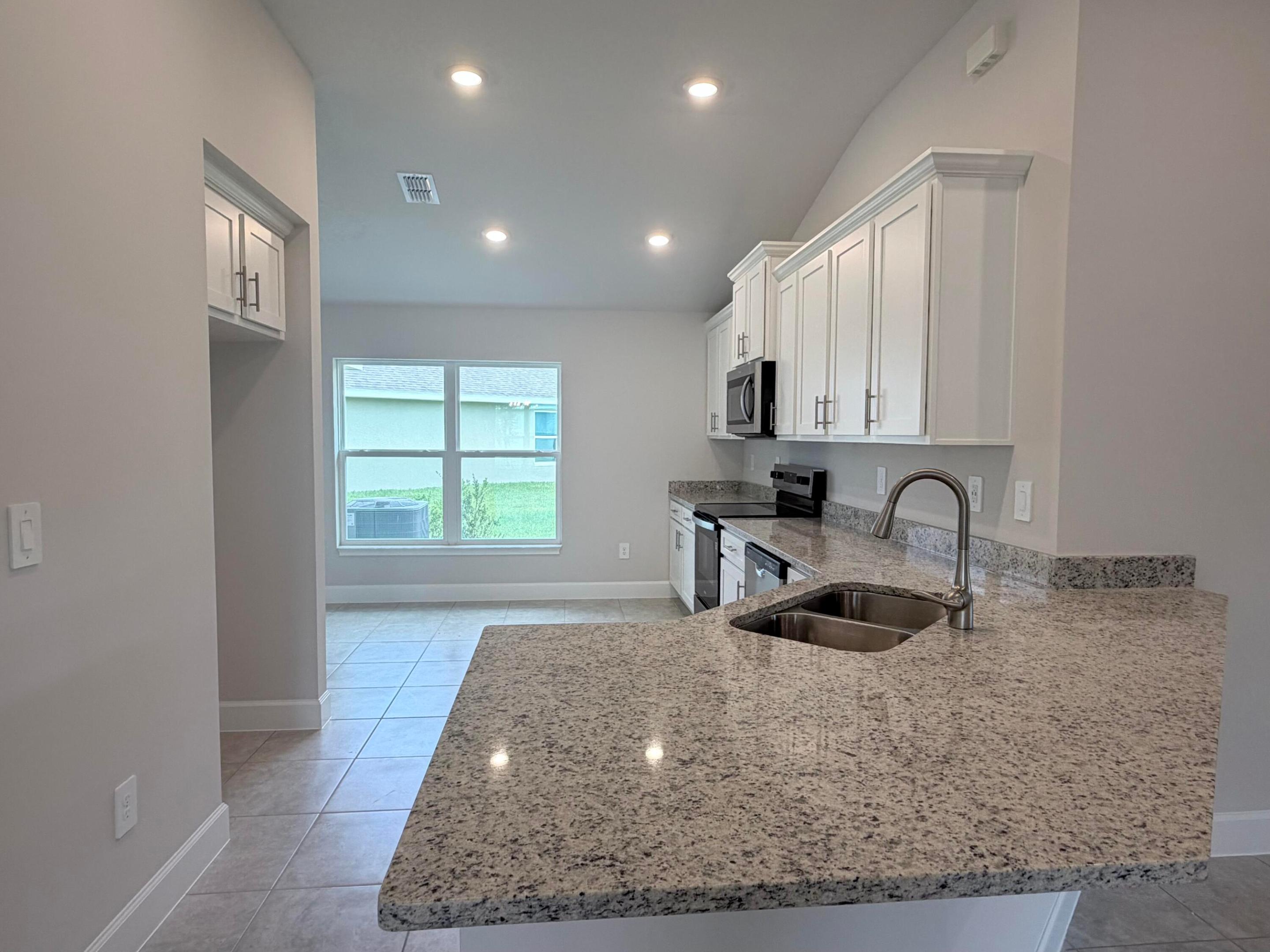 WATERSTONE PHASE THREE - Residential
