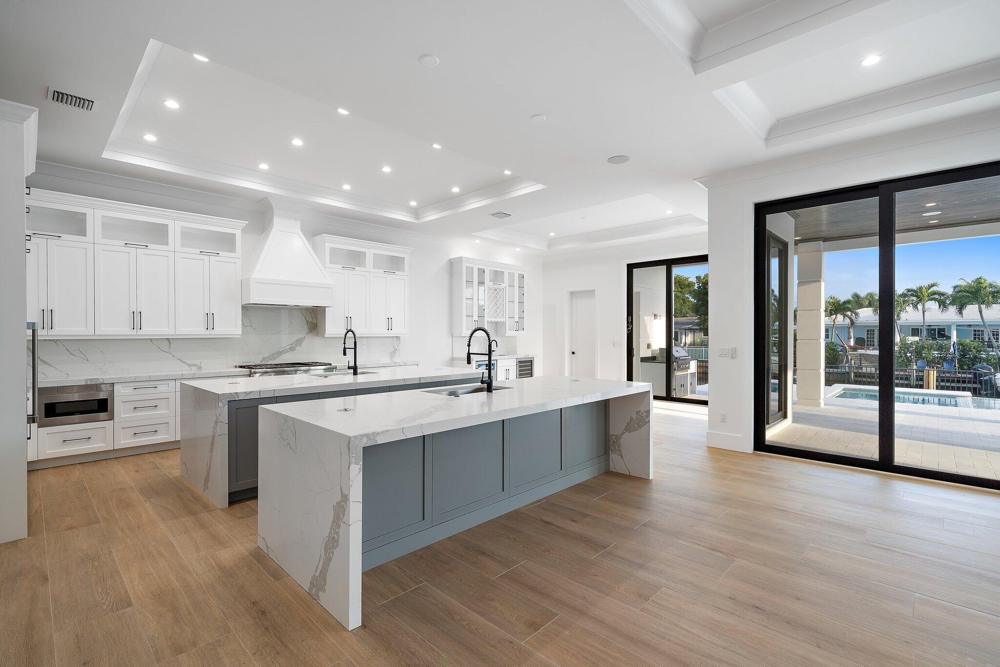 NORTH PALM BEACH VILLAGE OF 2 - Residential