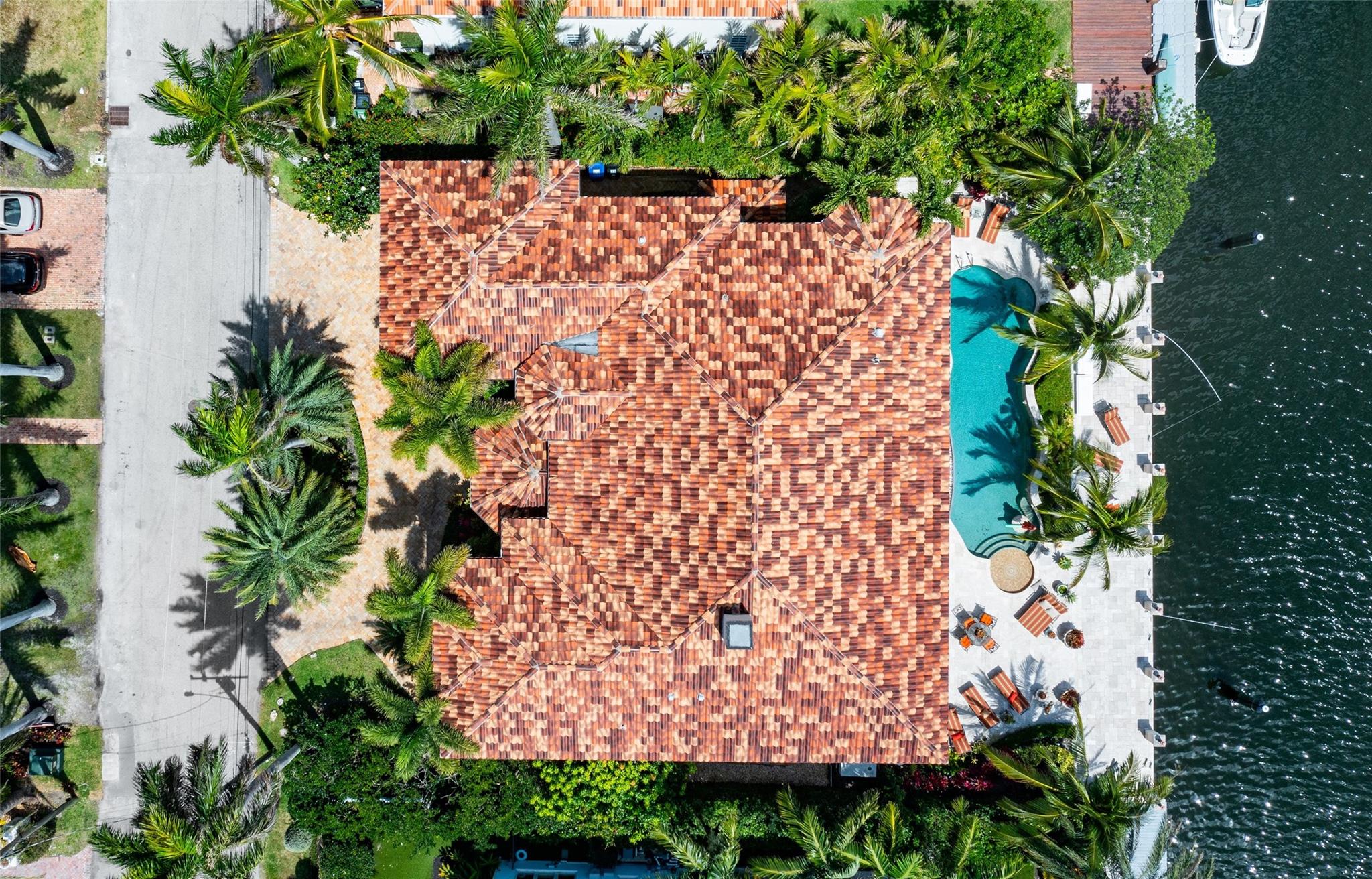 LAS OLAS ISLES - Residential