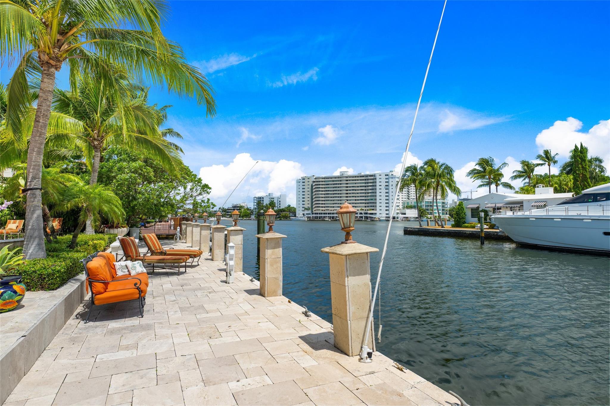 LAS OLAS ISLES - Residential