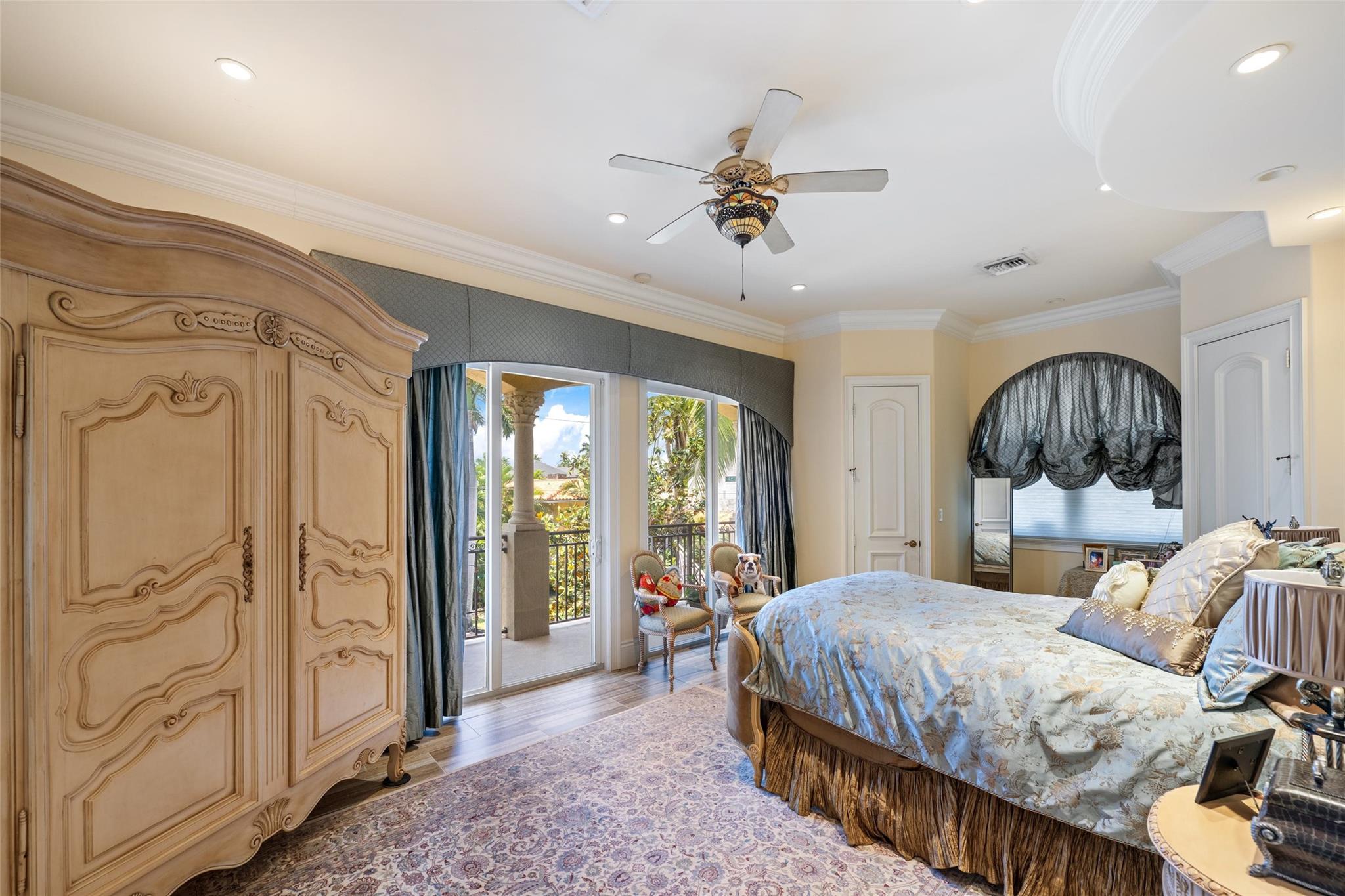 LAS OLAS ISLES - Residential