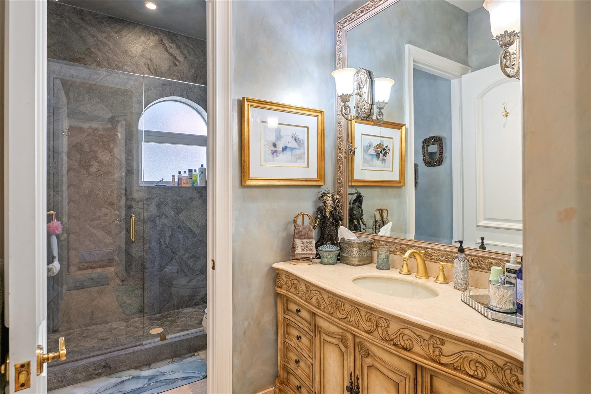 LAS OLAS ISLES - Residential