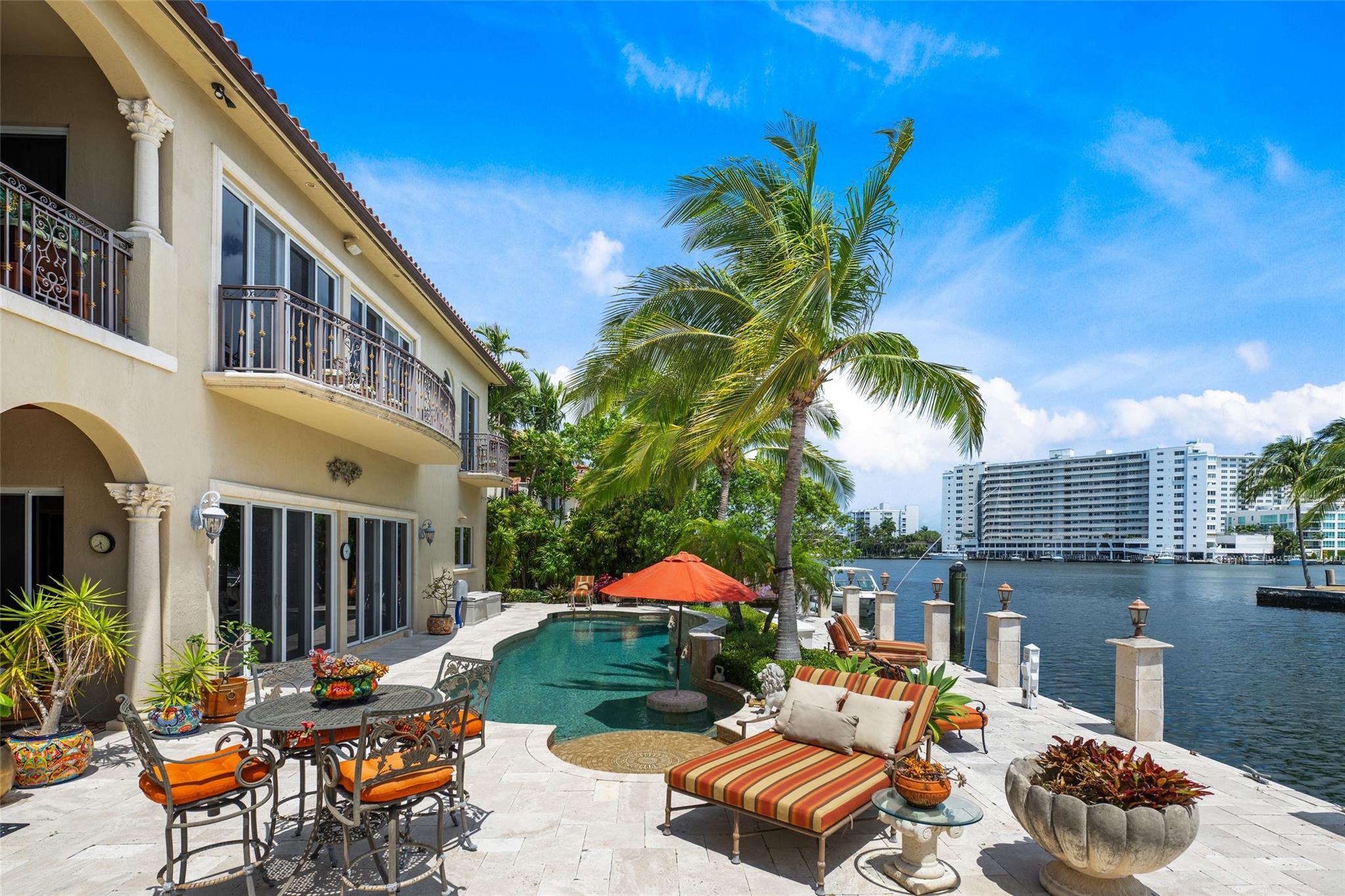 LAS OLAS ISLES - Residential