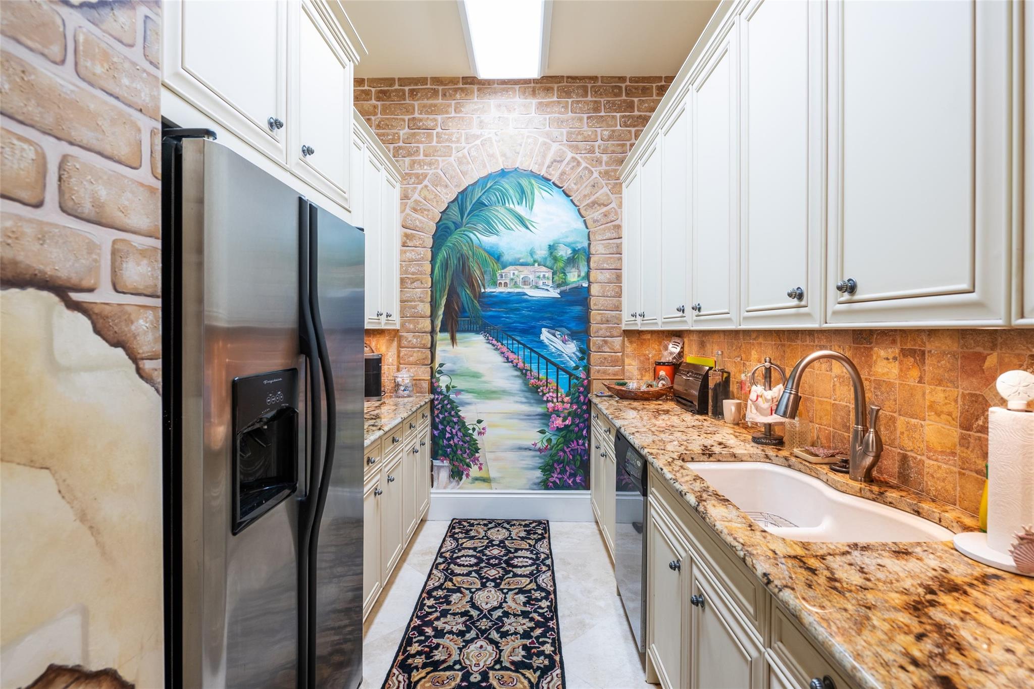 LAS OLAS ISLES - Residential