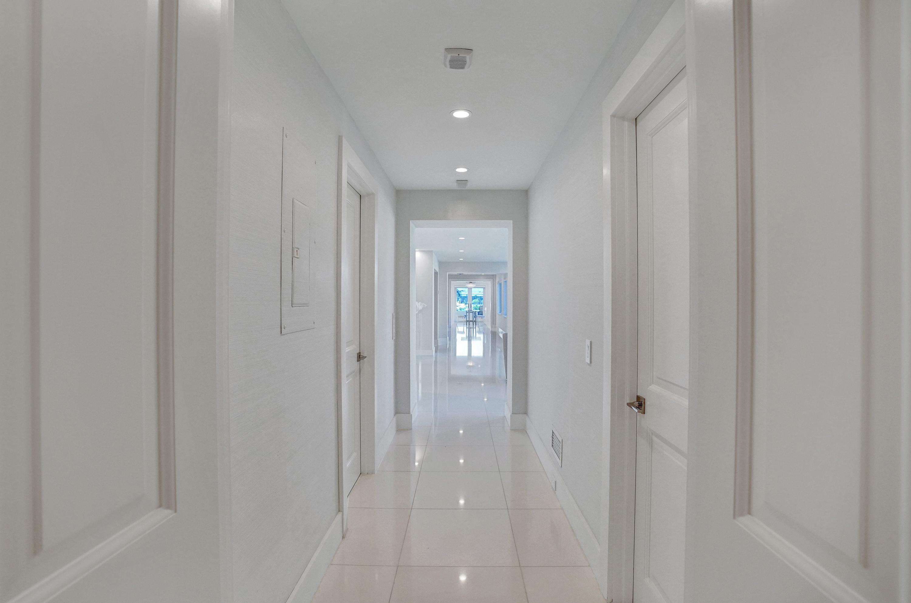 Palm Beach Towers - Residential