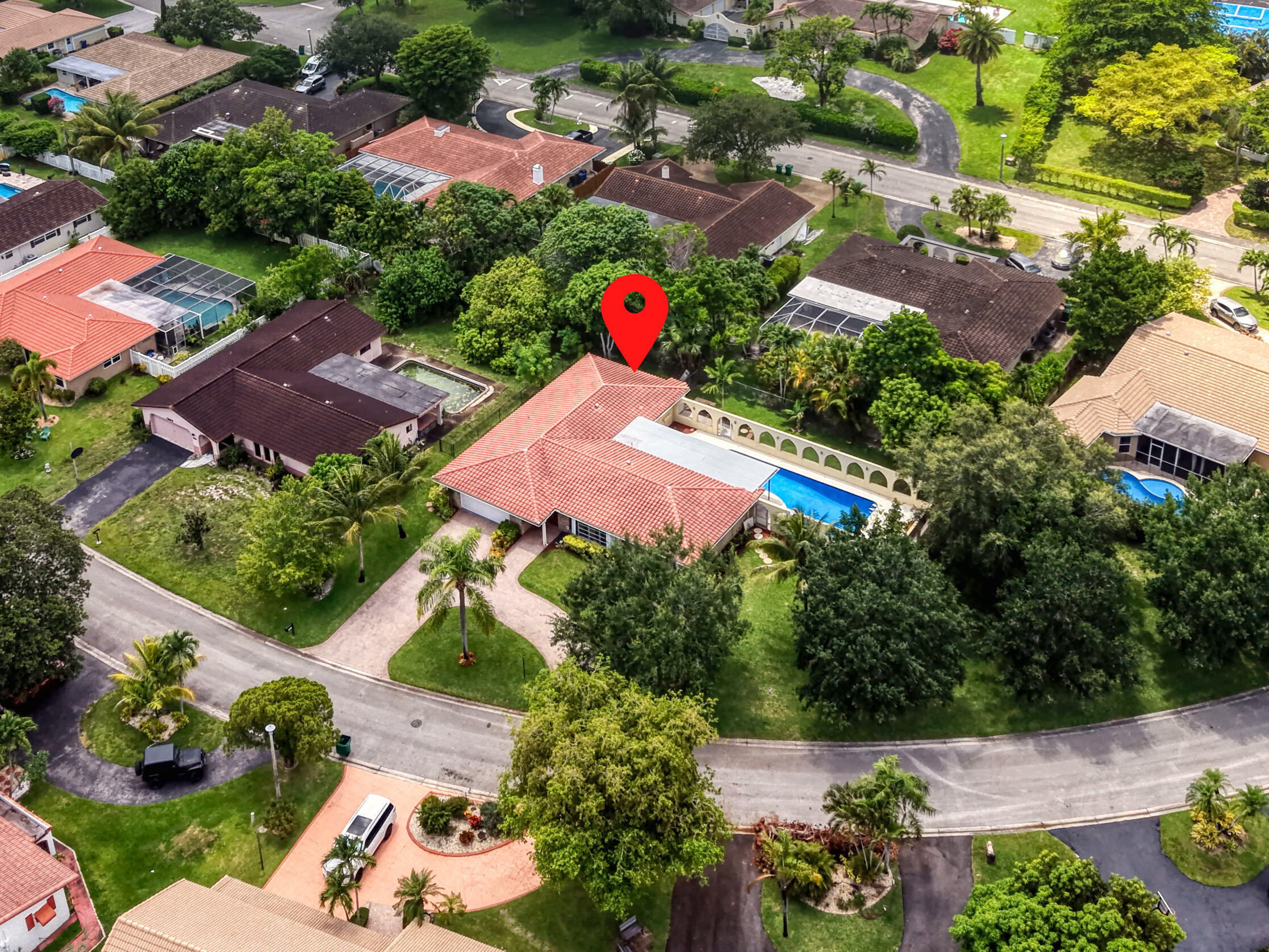 CORAL SPRINGS LAKES - Residential