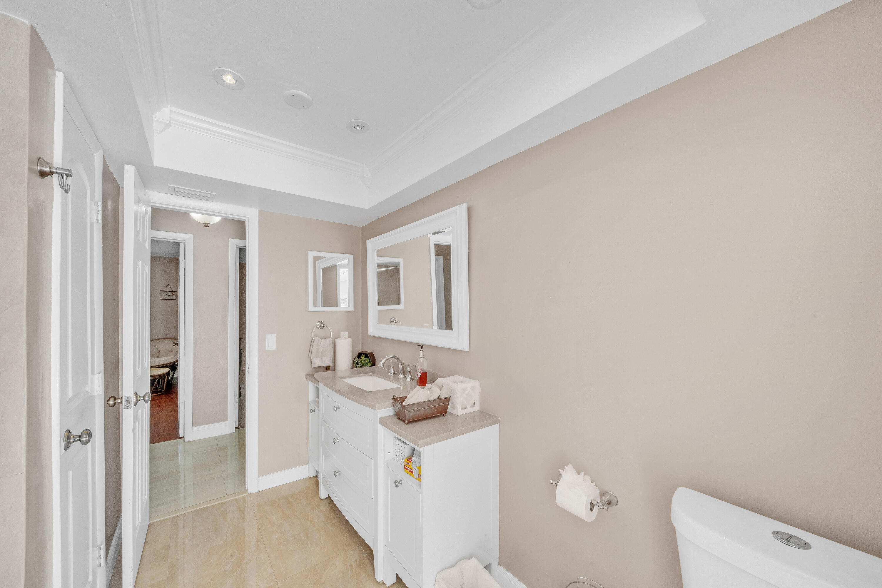 CORAL SPRINGS LAKES - Residential