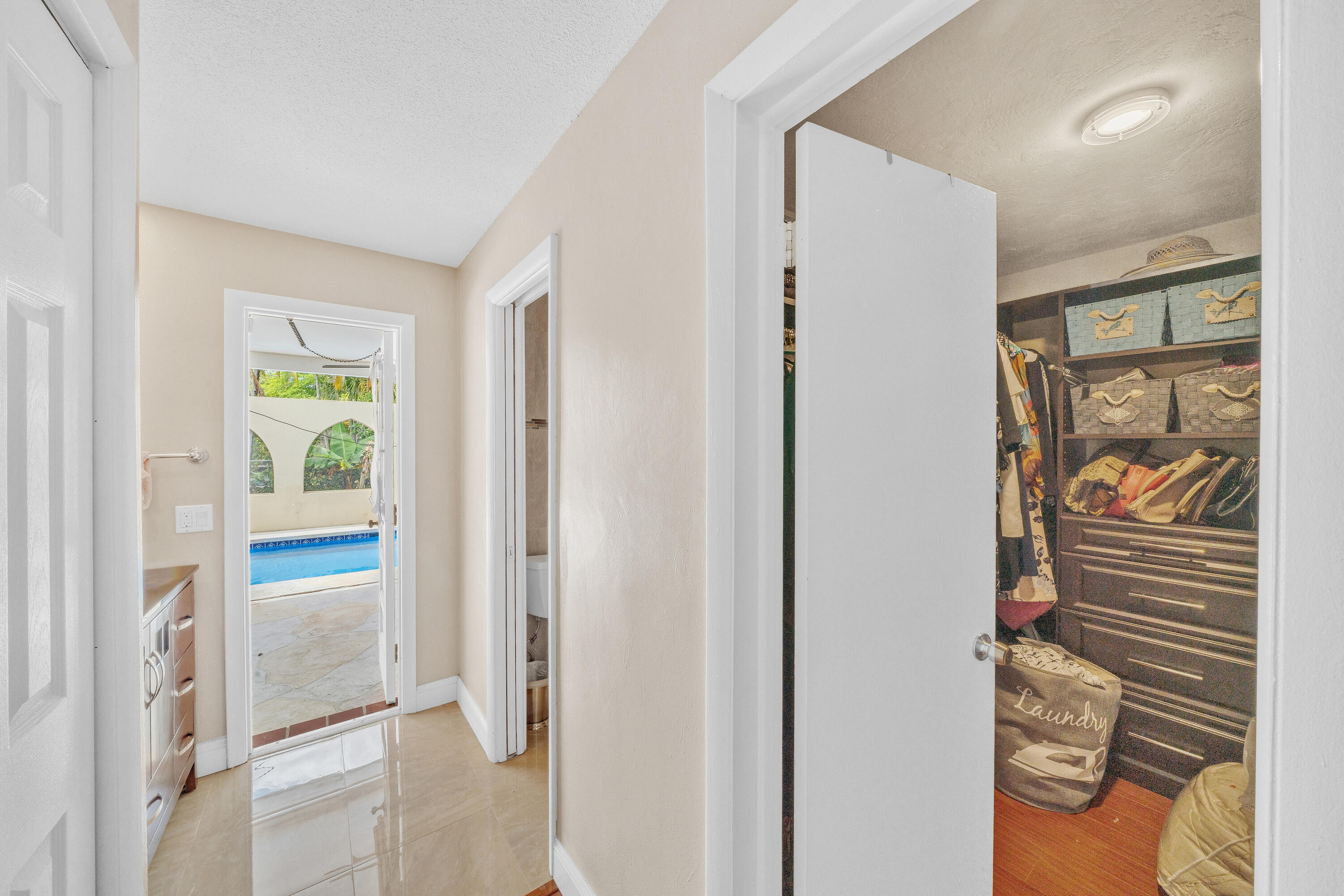CORAL SPRINGS LAKES - Residential